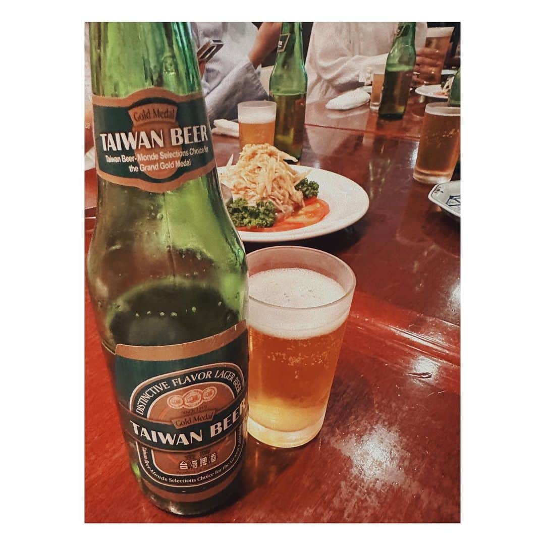 yori designerのインスタグラム：「🍻 スタッフとのTokyo night は それはそれは楽しかった🫶🏻 子供と一緒で、スタッフも個性を伸ばしてあげたいと 心に刻んだ良き日でした😌  そして快くお泊まり出張に行かせてくれたパパさんにも感謝🫶🏻  また来月もお泊まり出張よろしくお願いしま〜す🧔🏾‍♂️」