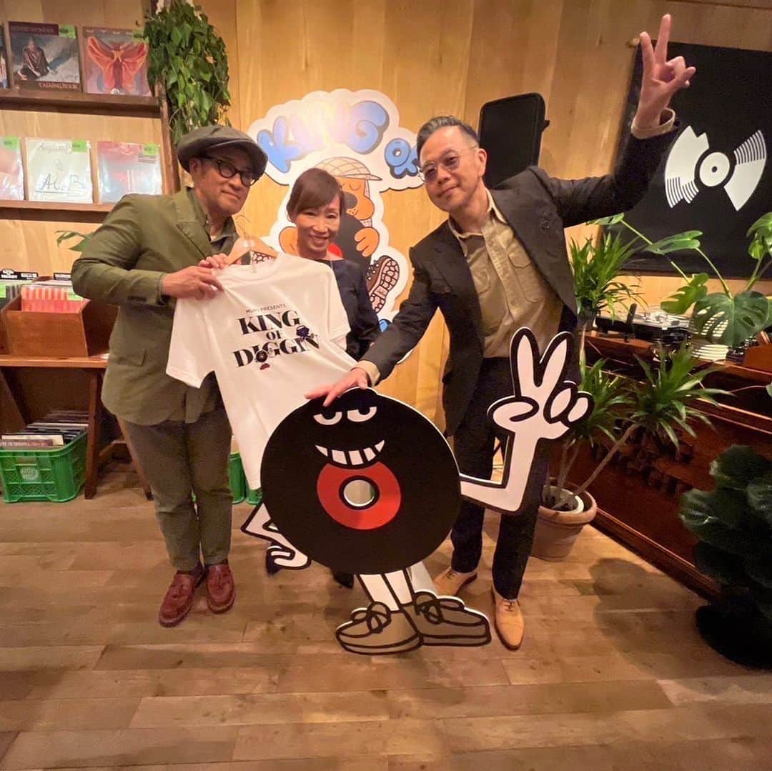 のインスタグラム：「@izumitamada さん ㊗️お誕生日おめでとうございます♪🎂 @norihisamaekawa  @king_of_diggin  @marunouchi_house  Photo: @kentaro4139575」