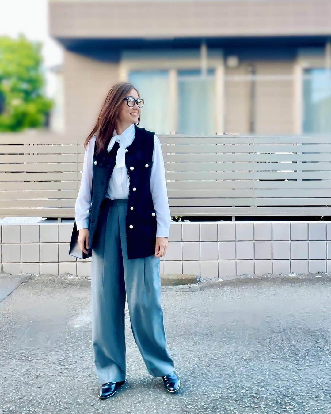 吉永愛さんのインスタグラム写真 - (吉永愛Instagram)「おはよう☀ #ジレコーデ  #ワイドパンツ #outfit」10月13日 9時56分 - a.i.yy