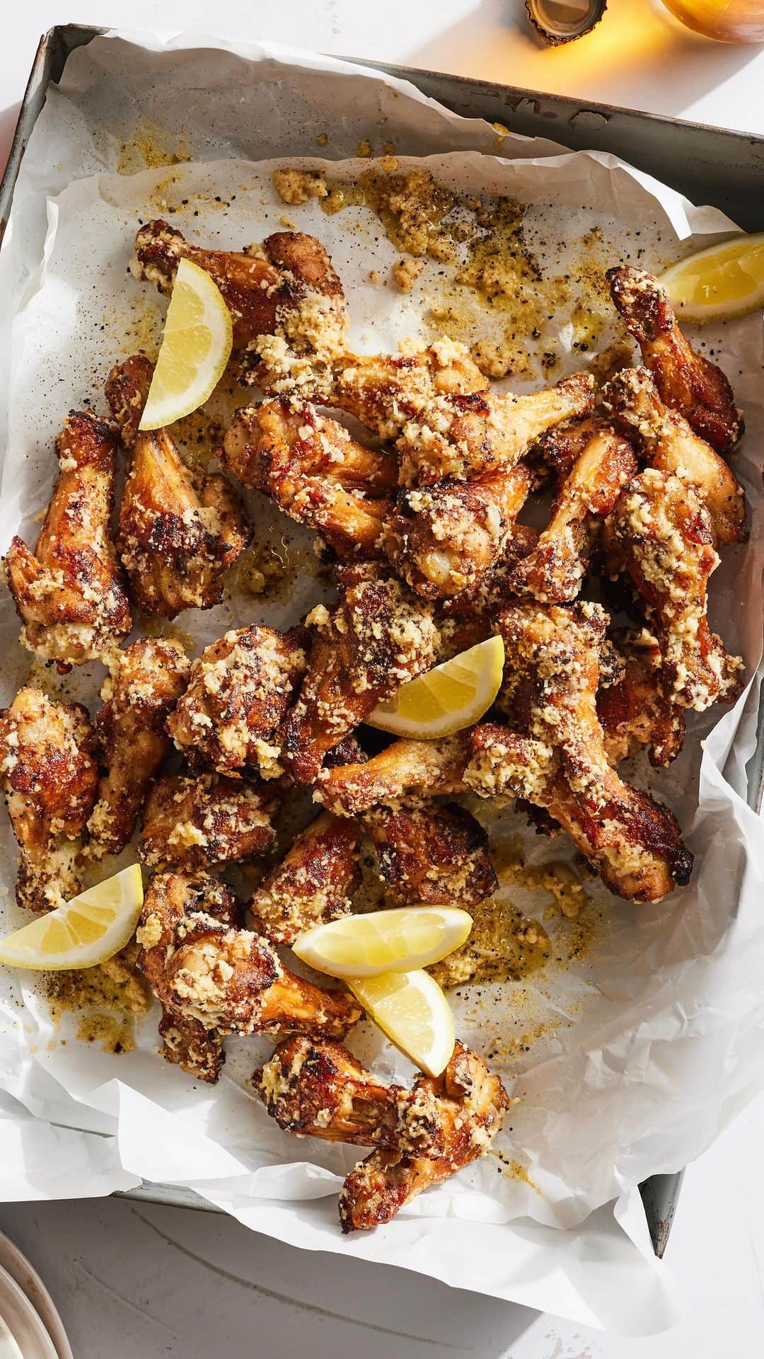 Gaby Dalkinのインスタグラム：「LEMON PEPPER PARM WINGS (they’re superior to Buffalo wings just saying) need to be on your next game day menu! Recipe is linked in my bio 🍋 https://whatsgabycooking.com/lemon-pepper-parmesan-wings/」