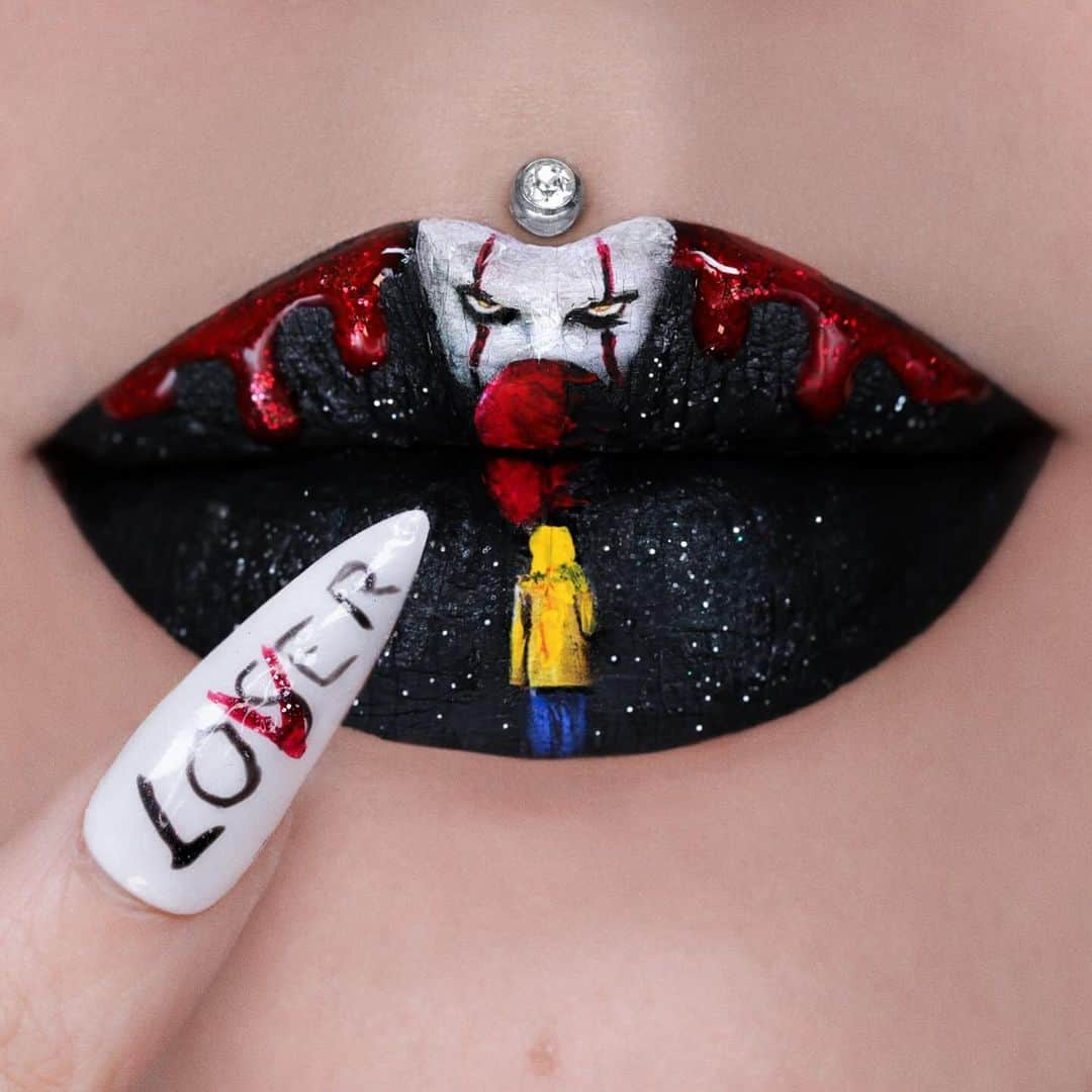 ヤスミナ・ダニエルさんのインスタグラム写真 - (ヤスミナ・ダニエルInstagram)「You’ll float too 🎈🤡  Products: @blackmooncosmetics sleepwalker @nyxcosmetics lip lingerie xxl untamable @aboutfacebeauty fluid eye paint it’s blitz & no queen blues @maccosmetics clear gloss   #lipart #makeup #halloween #it」10月13日 10時54分 - missjazminad