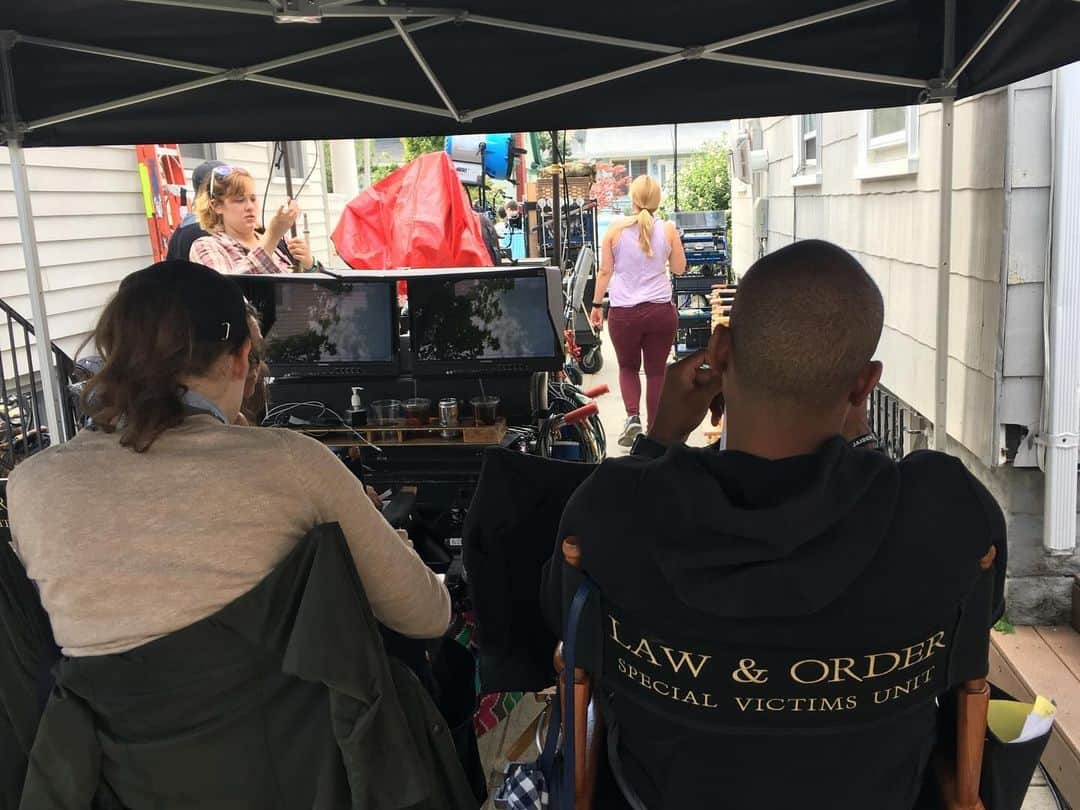 アイザイア・トーマスさんのインスタグラム写真 - (アイザイア・トーマスInstagram)「#TBT on set of my favorite show ever LAW & ORDER SVU. Definitely something I  checked off my bucket list. Never know where you might see me at 👀」10月13日 11時08分 - isaiahthomas