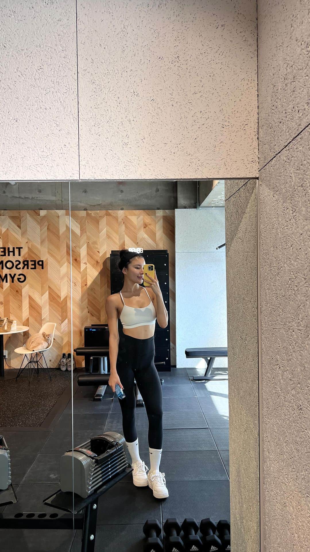 のインスタグラム：「今日は朝９時からトレーニング☀️ バナナと卵だけ持って家を出ました😂 朝から身体を動かすルーティンが大好きだな〜😂 よーし、今日も頑張ろね👍✨」