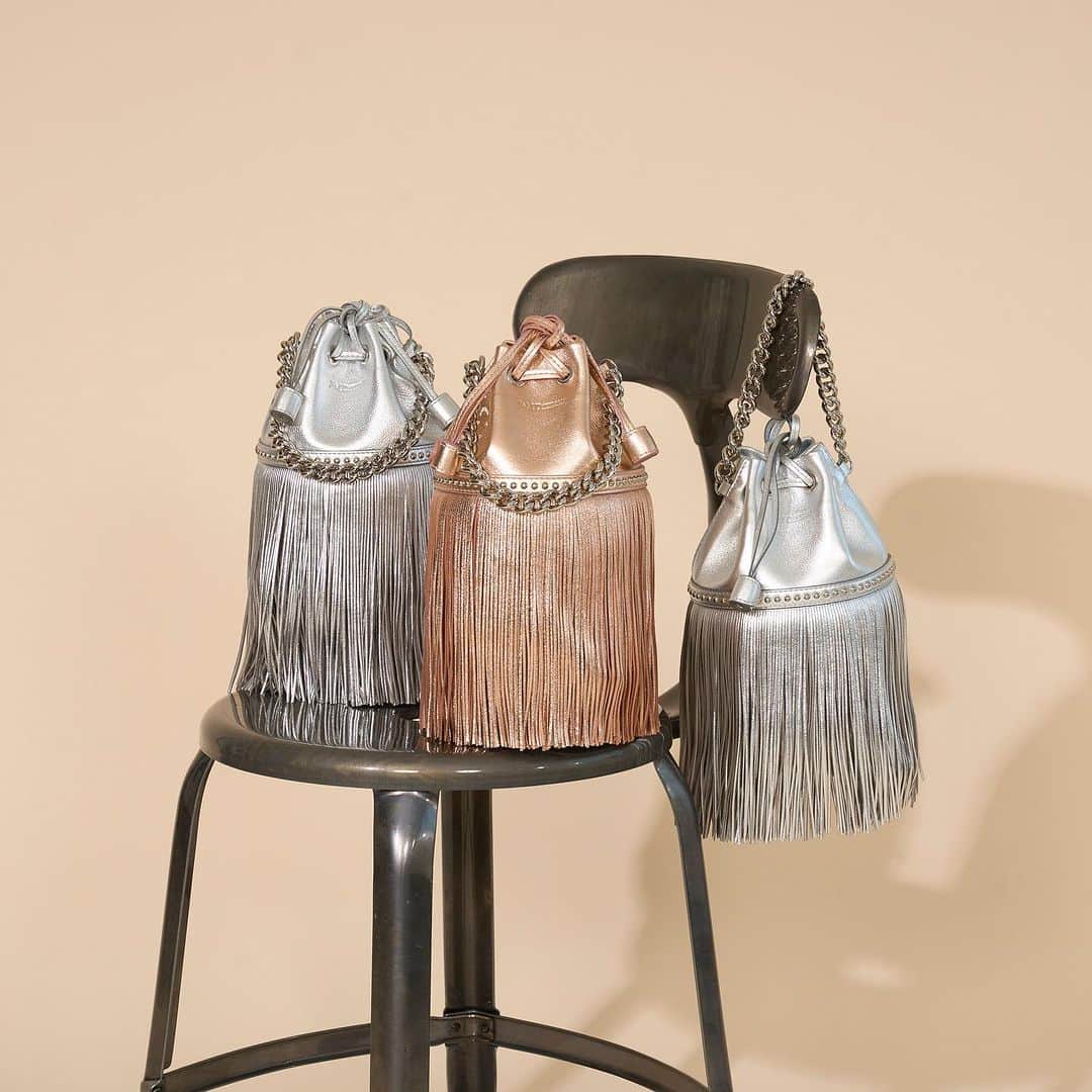 のインスタグラム：「FRINGECARNIVAL PEEKY   COLOR ・METALLICMARSHMALLOW×CRIMSON ・SILVER×GOLD ・SILVER×NAVY  ¥170,500  #jandmdavidson #ジェイアンドエムデヴィッドソン」
