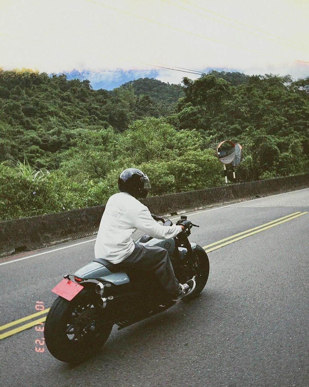 余文樂さんのインスタグラム写真 - (余文樂Instagram)「舒壓」10月13日 11時39分 - lok666
