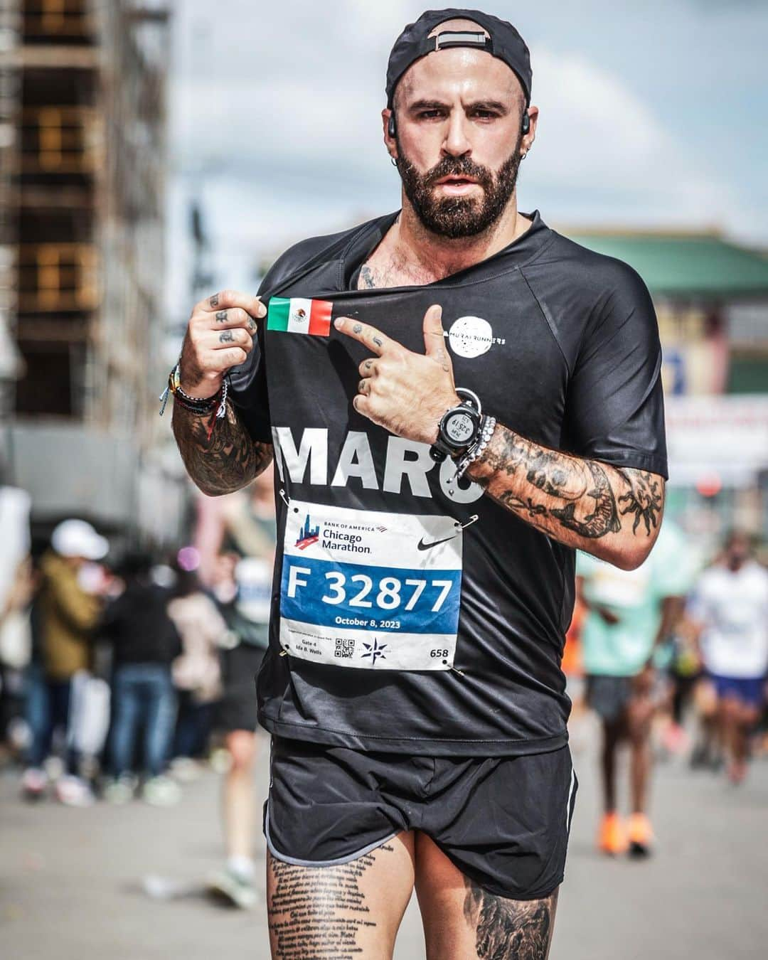 マルク・クロサスのインスタグラム：「💚🤍❤️ @chimarathon」