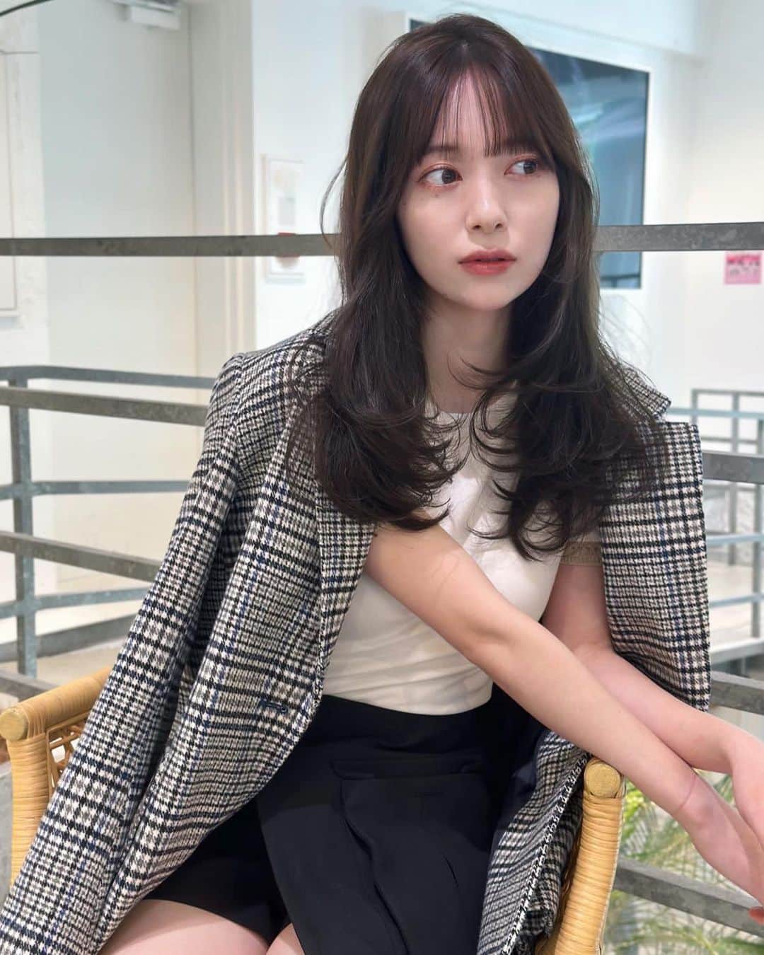 福井姫奈のインスタグラム：「今回はカラーも❤︎ お任せですが色味が可愛すぎる🫢  冬にばっさり髪の毛切ろうかと考えてたけど、レイヤー可愛いから切らんことにした〜🐈  #nwith#nwithstyling#code#サロンモデル#サロモ#レイヤー#ロングヘア」