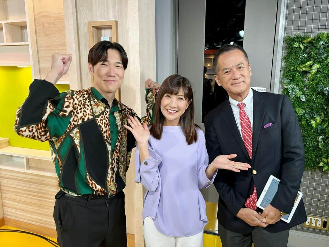 根本美緒さんのインスタグラム写真 - (根本美緒Instagram)「モニフラコメンテーター春川さん阿部さんと😊✨お2人とも穏やかで的確で、すっかりファンです❗️ 阿部さん今私と同じ柏キャンパスにいらっしゃると判明🤣✨ それも同じ環境棟だった😆 #モニフラ #堀潤モーニングflag #阿部将貴 #春川正明 #東京大学大学院新領域創成科学研究科」10月13日 12時15分 - nemotomio.official