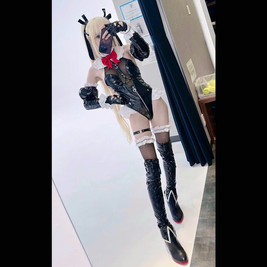 赤木クロのインスタグラム：「マリー・ローズ　トゥインクル・ローズ🥀コスプレ    #japanesegirl  #cos #cosplay #cosplayer #cosplaygirl #cosplayers #コスプレ #コスプレイヤー  #일본여자 #코스프레 #그라비아 #角色扮演 #角色扮演者  #coser #instacosplay #worldcosplay #コスプレ女子 #cosplayersofinstagram #cosplayersofig #コスプレ写真  #cosplayersofig #cosplayphotography  #cosplayersofinstagram #cosplayphoto   #マリーローズ #marryrose #deadoralive6 #deadoralive #deadoralivecosplay #マリーローズコスプレ」