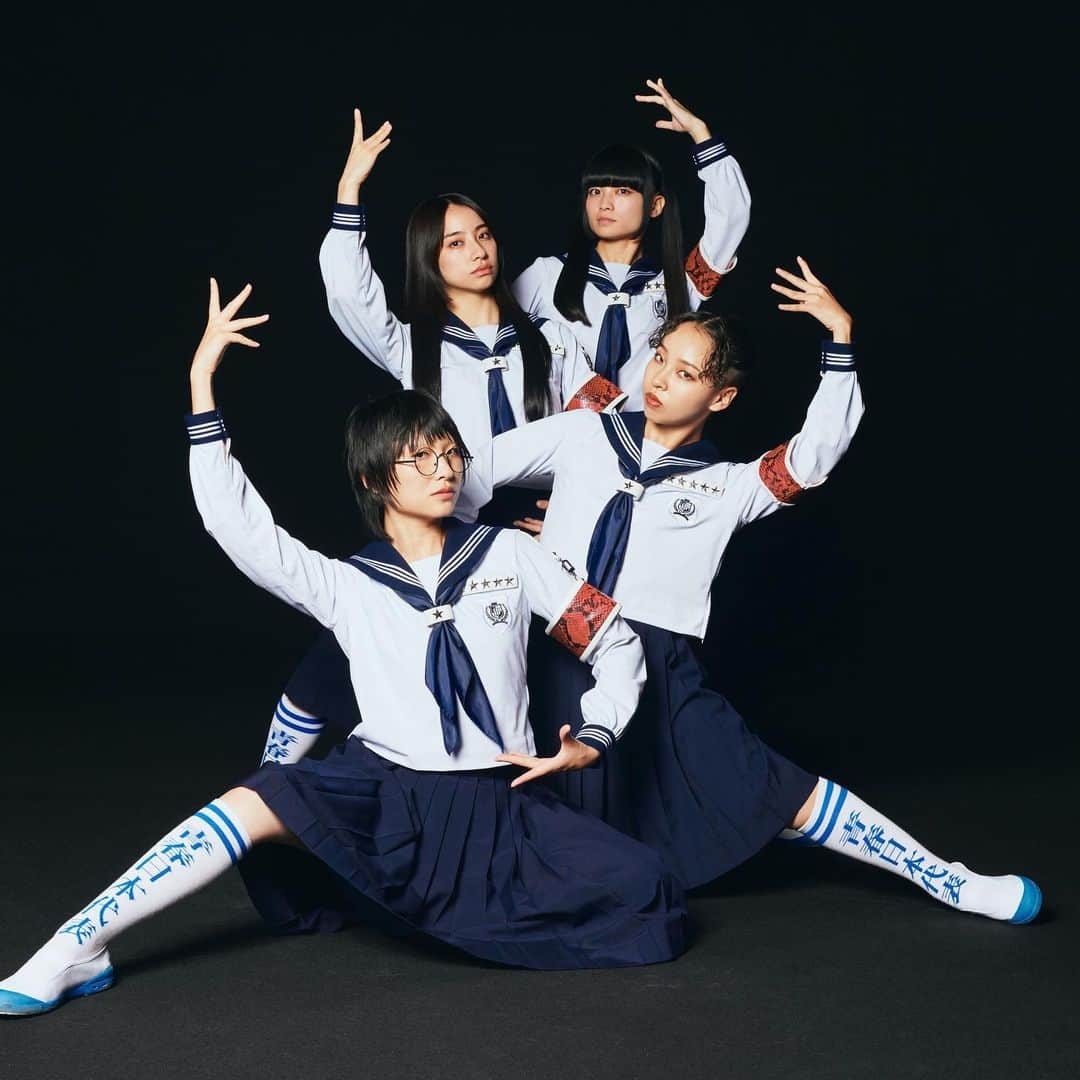 新しい学校のリーダーズのインスタグラム：「🧨📢Heads Up!! 📢💥 10/20 新曲リリース決定🗯🗯  Our New Song 【Tokyo Calling】is coming !  New AG! is coming........  🗓October 20th, 1pm JST / 0am ET https://ATARASHIIGAKKO.lnk.to/TokyoCalling」