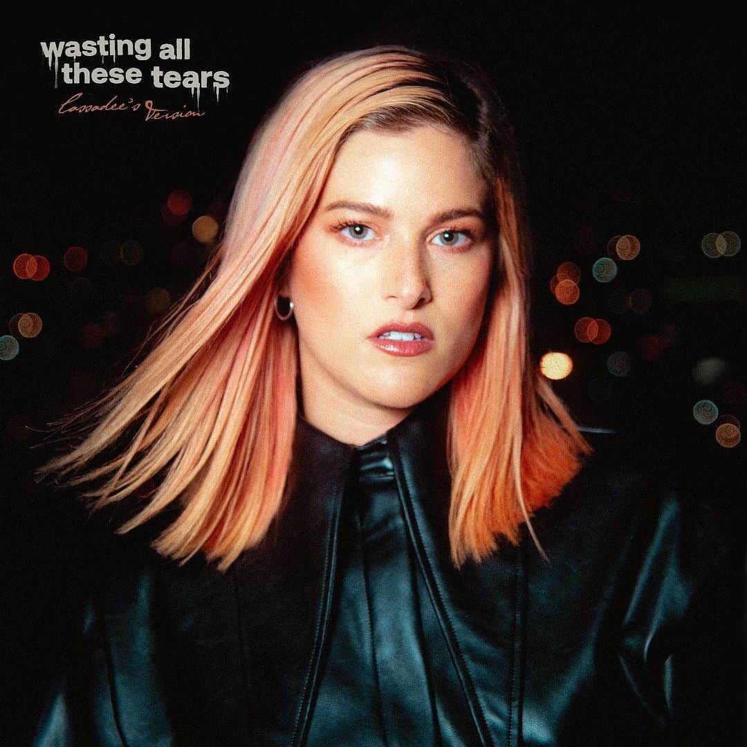 キャサディー・ポープのインスタグラム：「“Wasting All These Tears (Cassadee’s Version)” is OUT! I hope you love it. Also swipe for the artwork inspo 🥰」