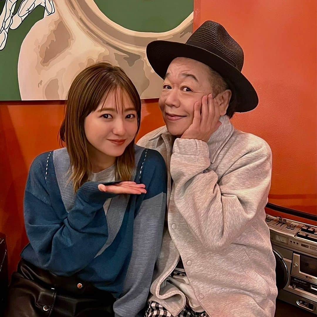 伊藤千晃のインスタグラム：「今年はしげるちゃんをMCに迎えて、 CHIAPP2周年記念、オンラインイベントやっちゃうよ♡ ⁡ 10月15日　18:00〜 ⁡ いつも応援してくれるみんなと楽しい時間が過ごせるように、 参加型のゲームなんかも考えてるよ😄 ⁡ オンラインイベントのチケット販売はストーリー、ハイライトからどうぞ🙋‍♀️ ⁡ どなたでも参加できるので一緒に楽しみましょ〜❣️  #どんなお話しようかなぁ♡」