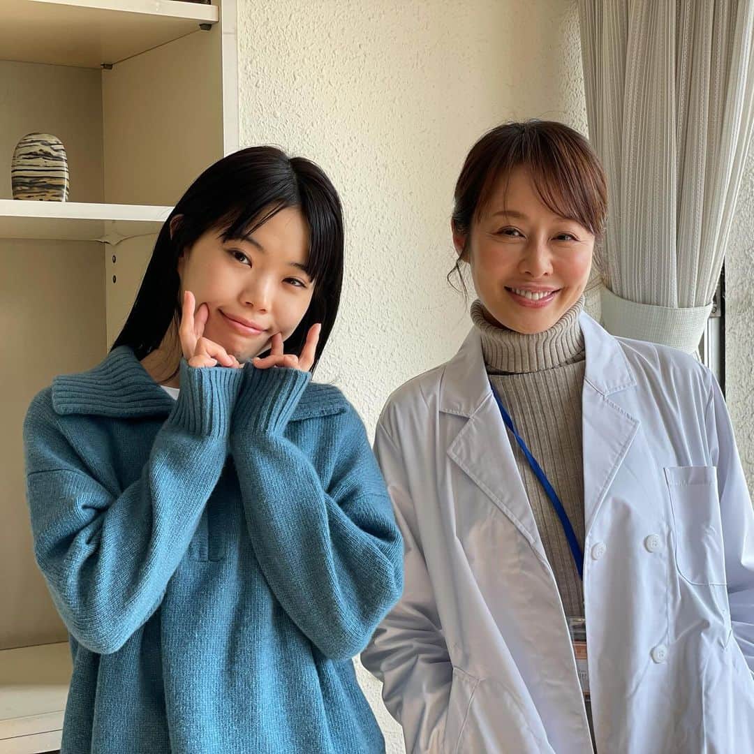 藤井美加子さんのインスタグラム写真 - (藤井美加子Instagram)「📽️💙 映画「キリエのうた」本日公開🎵  アイナちゃんの魂に響く唄声を是非劇場で受け取ってください。  私も少し出てます、是非探してみて下さい。遂に憧れの岩井組に参加できた大切な愛おしい作品です。  #キリエのうた @kyrie_uta」10月13日 13時11分 - mikako_miki