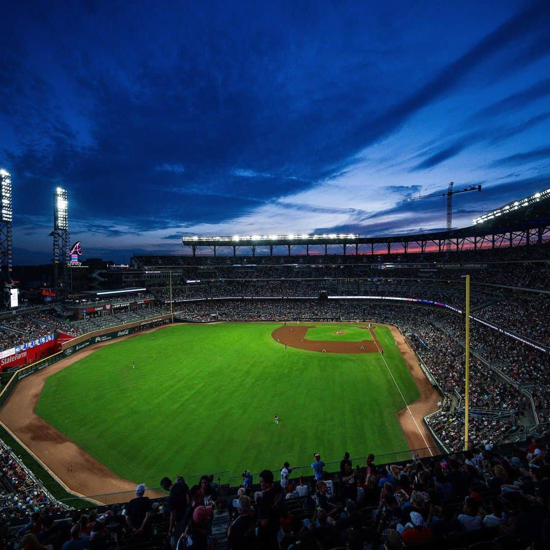 アトランタ・ブレーブスさんのインスタグラム写真 - (アトランタ・ブレーブスInstagram)「While we’re proud of a historic and record-breaking season, we’re disappointed to have not accomplished our ultimate goal. Thank you Braves Country for packing Truist Park every night and for supporting us all season long.」10月14日 0時08分 - braves