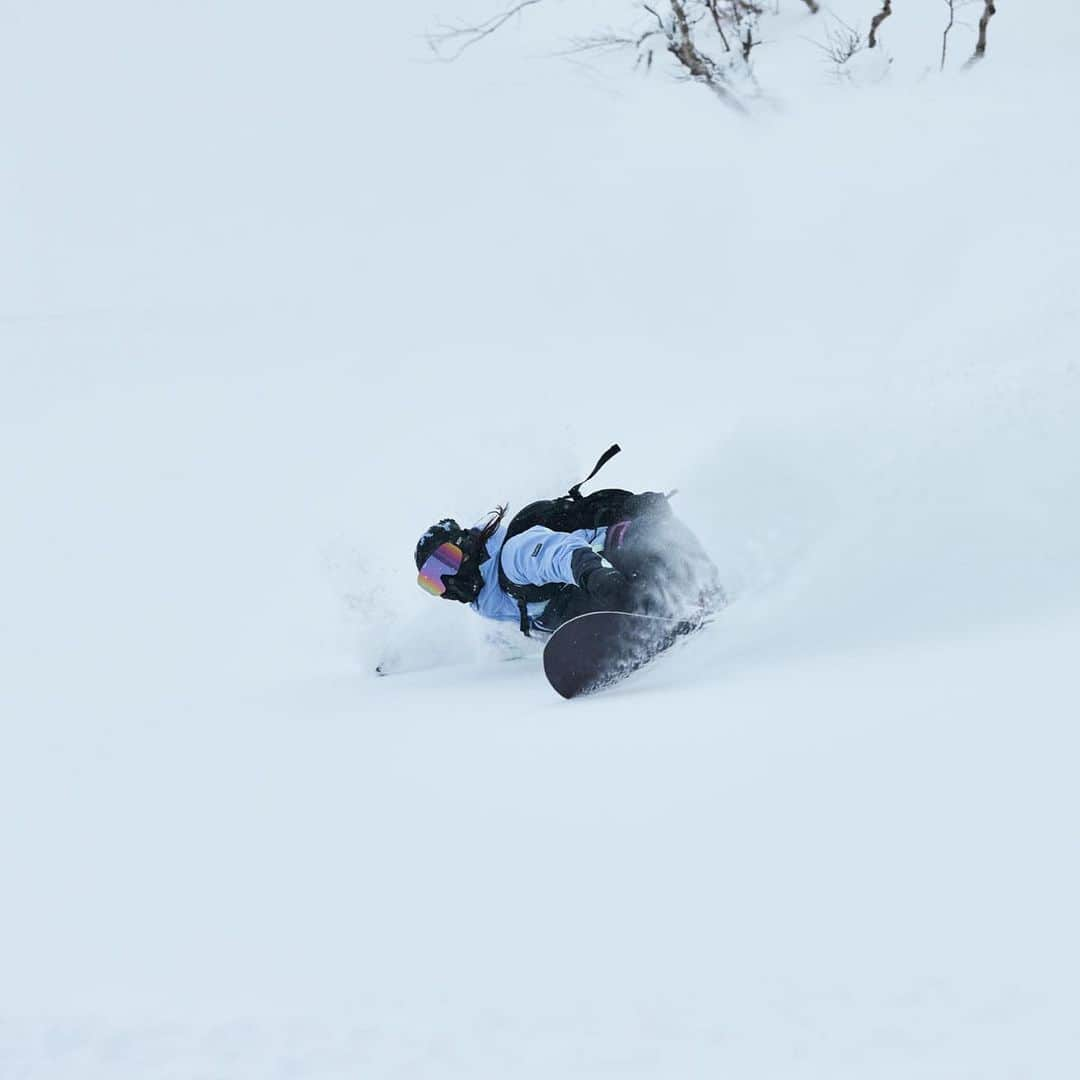 岩垂かれんさんのインスタグラム写真 - (岩垂かれんInstagram)「📍Asahidake, Japan.  What goes up, must come down, @reimikusunoki & @kareniwadare prep for a day of ski touring in the new Boundless Snow Collection.」10月14日 0時07分 - kareniwadare