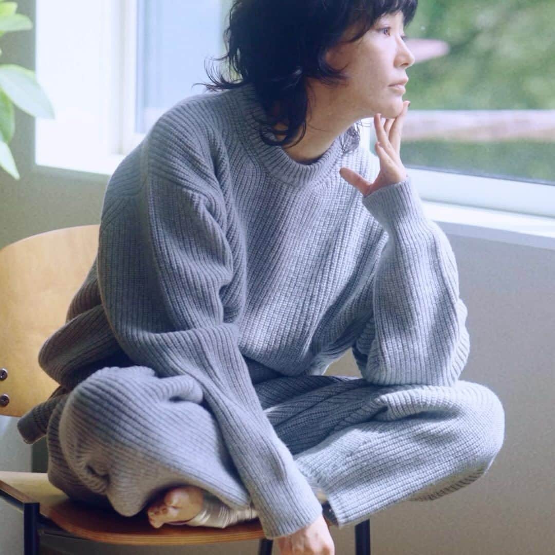 水川あさみのインスタグラム：「🩶🤎🖤 7 77circa  2023 FALL/WINTER  Second collection sale from 10/14(sat) at 10am.  📸@aya_dream04  📹@ma_sa_i  💄@tamalin727  👗@era_nmoriyama @1977circa  ✍️@siun_studio  #777circa  #77circa」