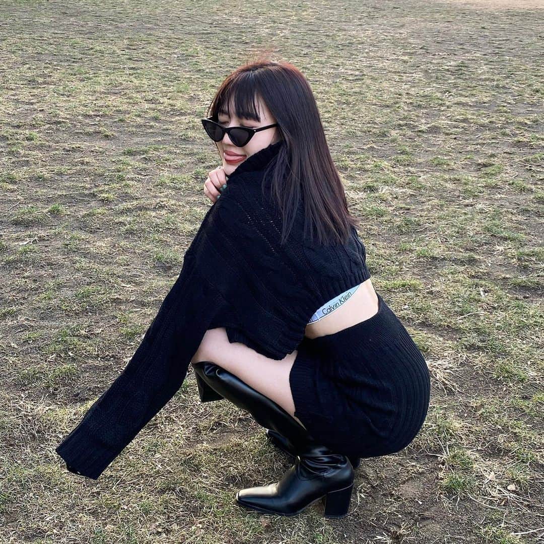 河崎みーなのインスタグラム：「🖤 . . . .」