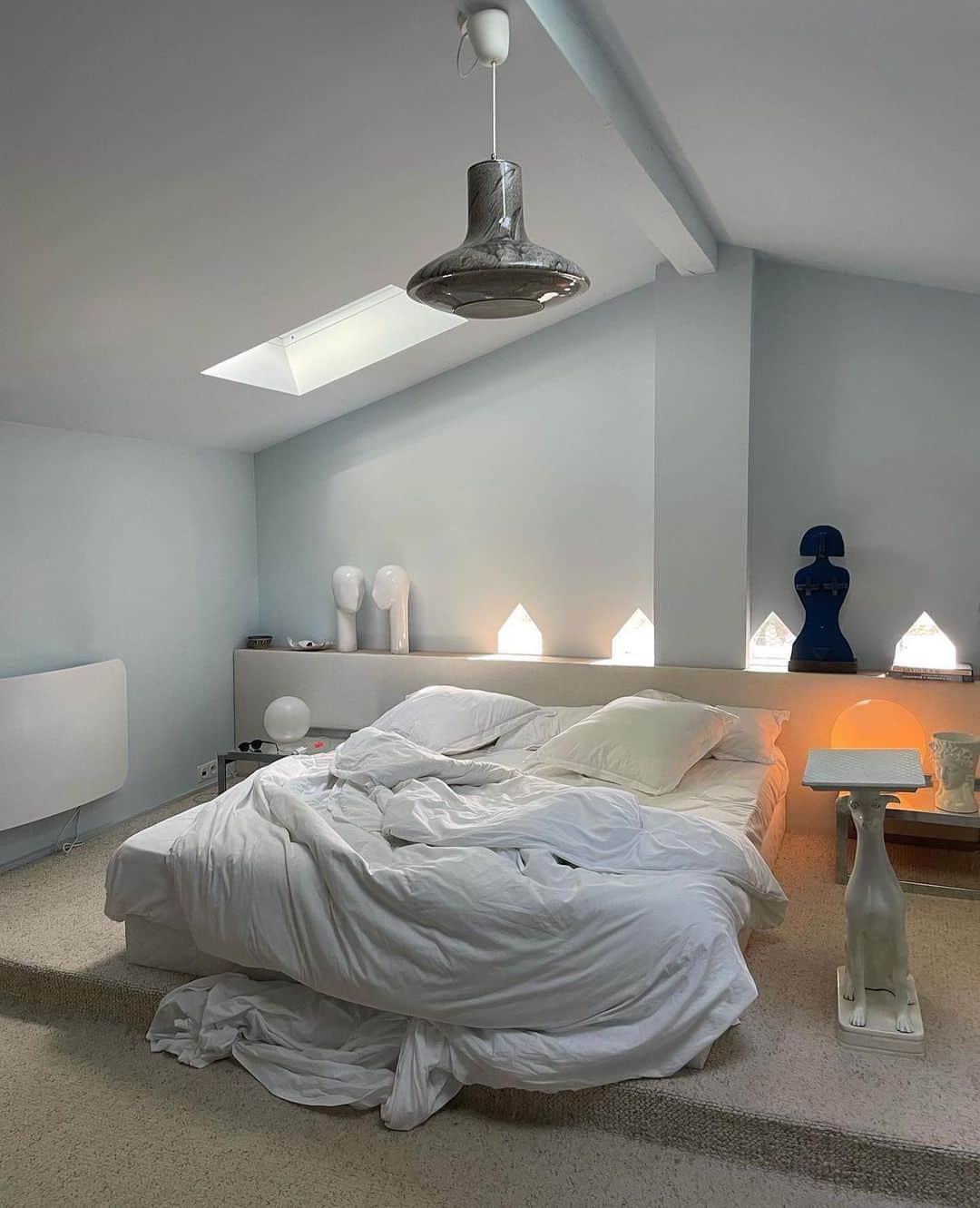 My Interiorのインスタグラム：「Sleeping in comfy bedrooms credit @martin_rll」