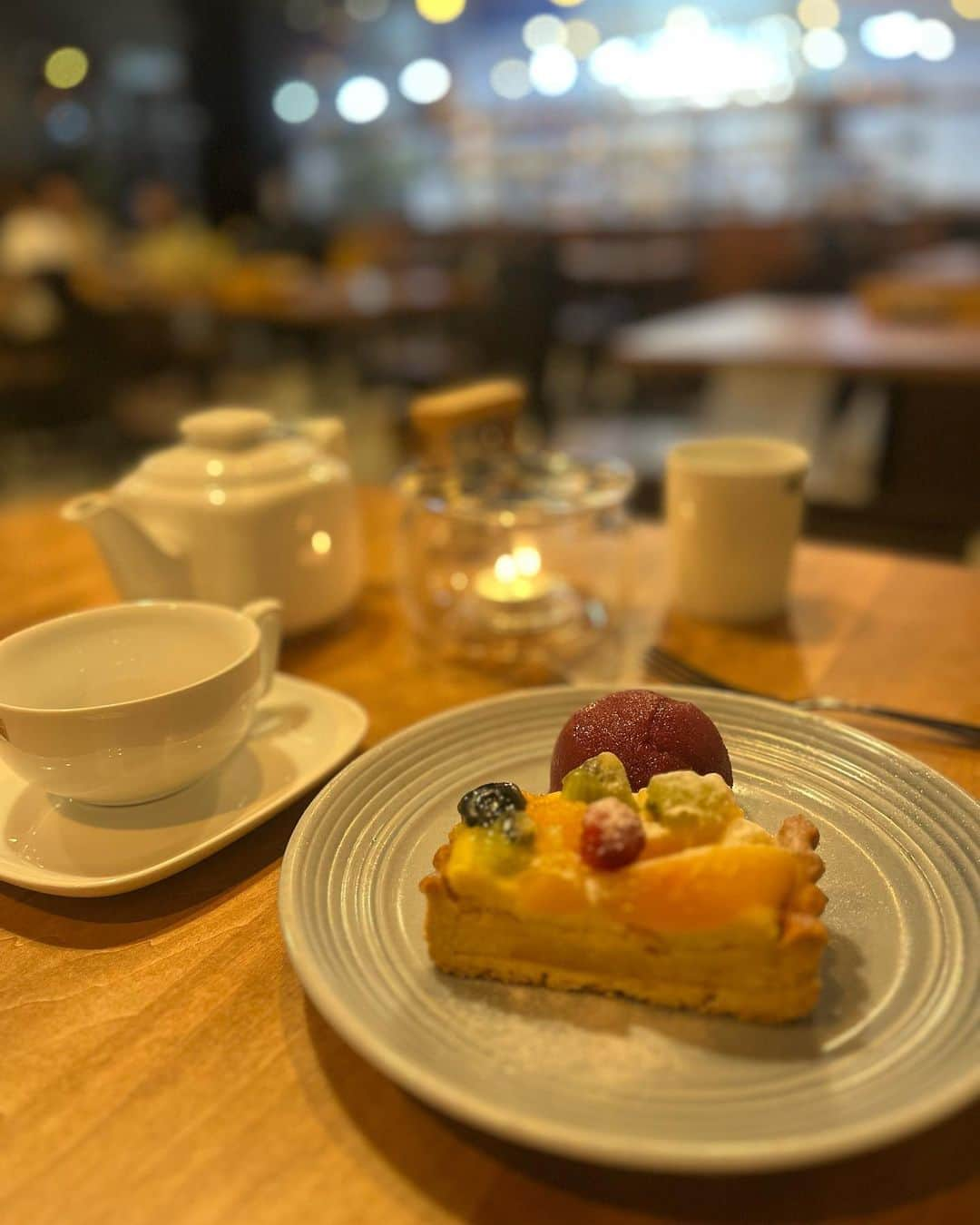 沖玲萌のインスタグラム：「ママおすすめの紅茶がおいしいお店‎🫖⏳ #カフェ #ケーキ #紅茶」