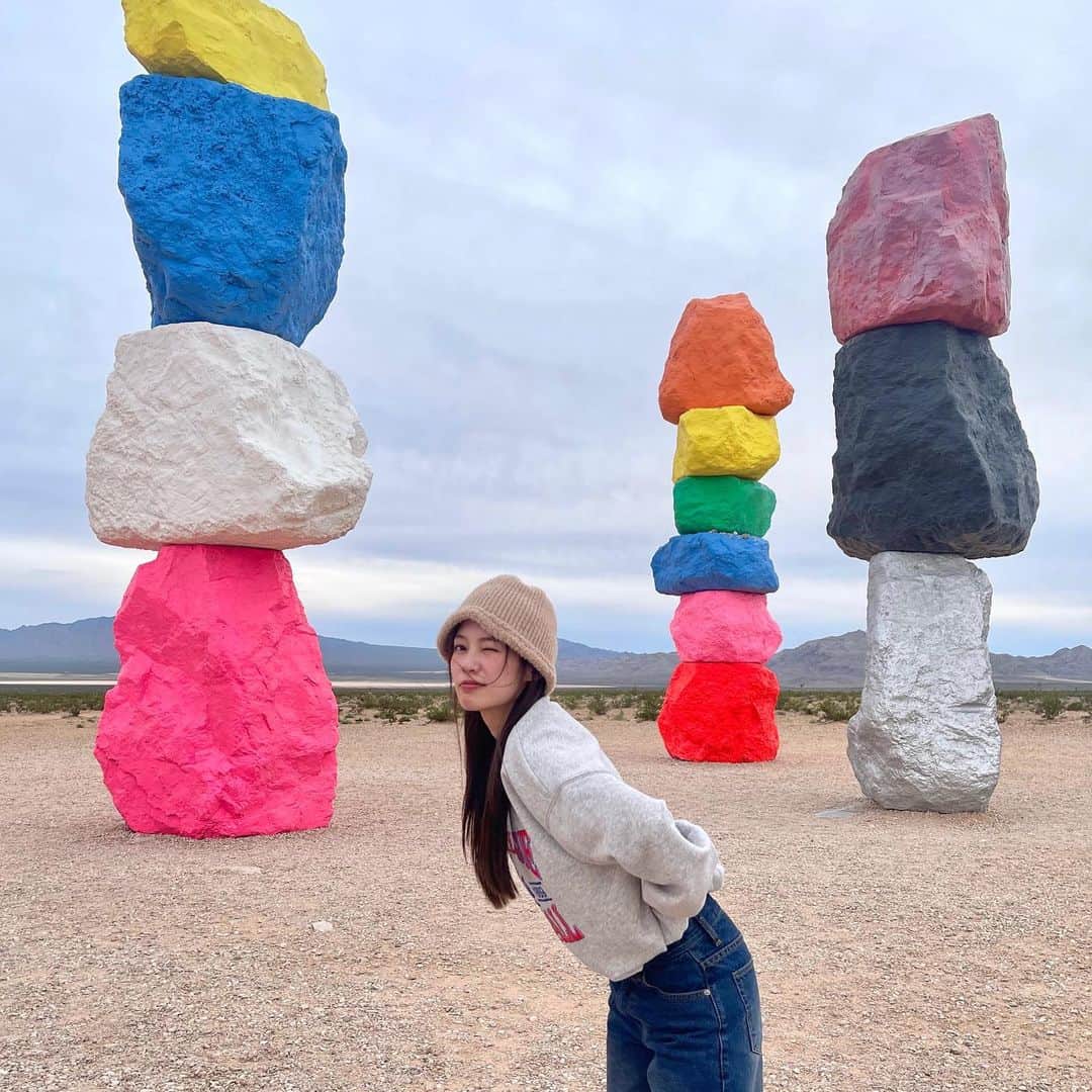 PIMTHAのインスタグラム：「Create your own 🌈🤡」