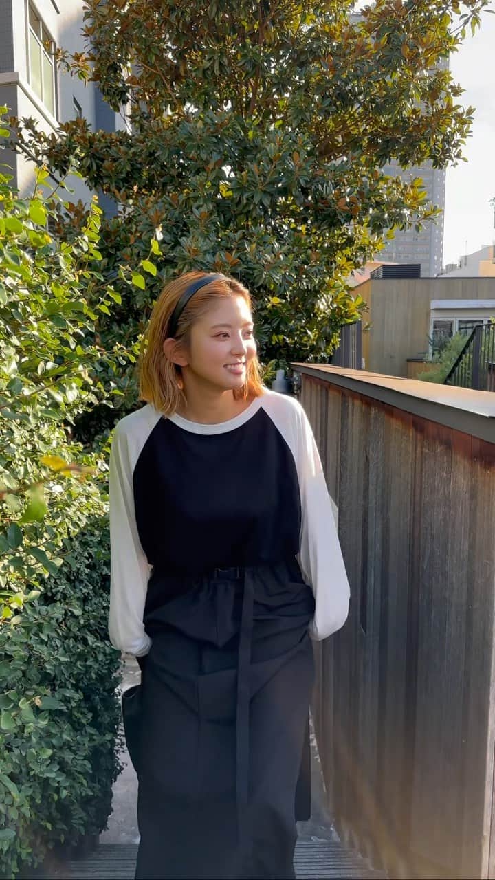 鈴本美愉のインスタグラム：「@muleau_official  Sheer Raglan Sleeve Tee/Black Buckle Flare Skirt/Black  Now on sale♡」