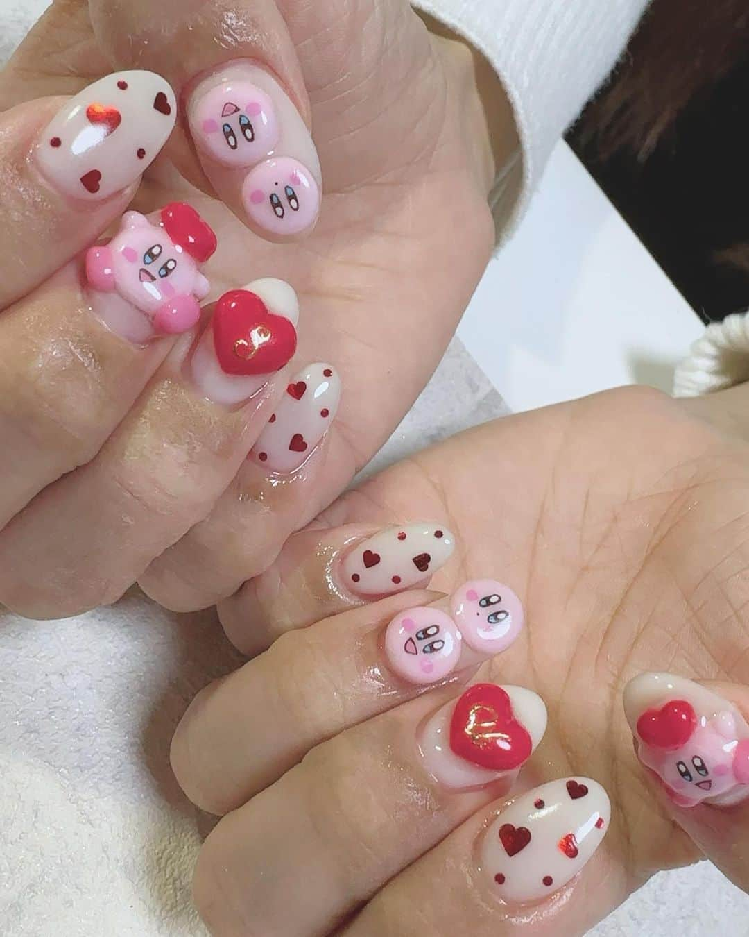 香織のインスタグラム：「星のカービィちゃん🍑  #nail#nails#星のカービィ#星のカービィネイル#カービィネイル#大阪ネイルサロン#岸和田ネイルサロン#キャラクターネイル」