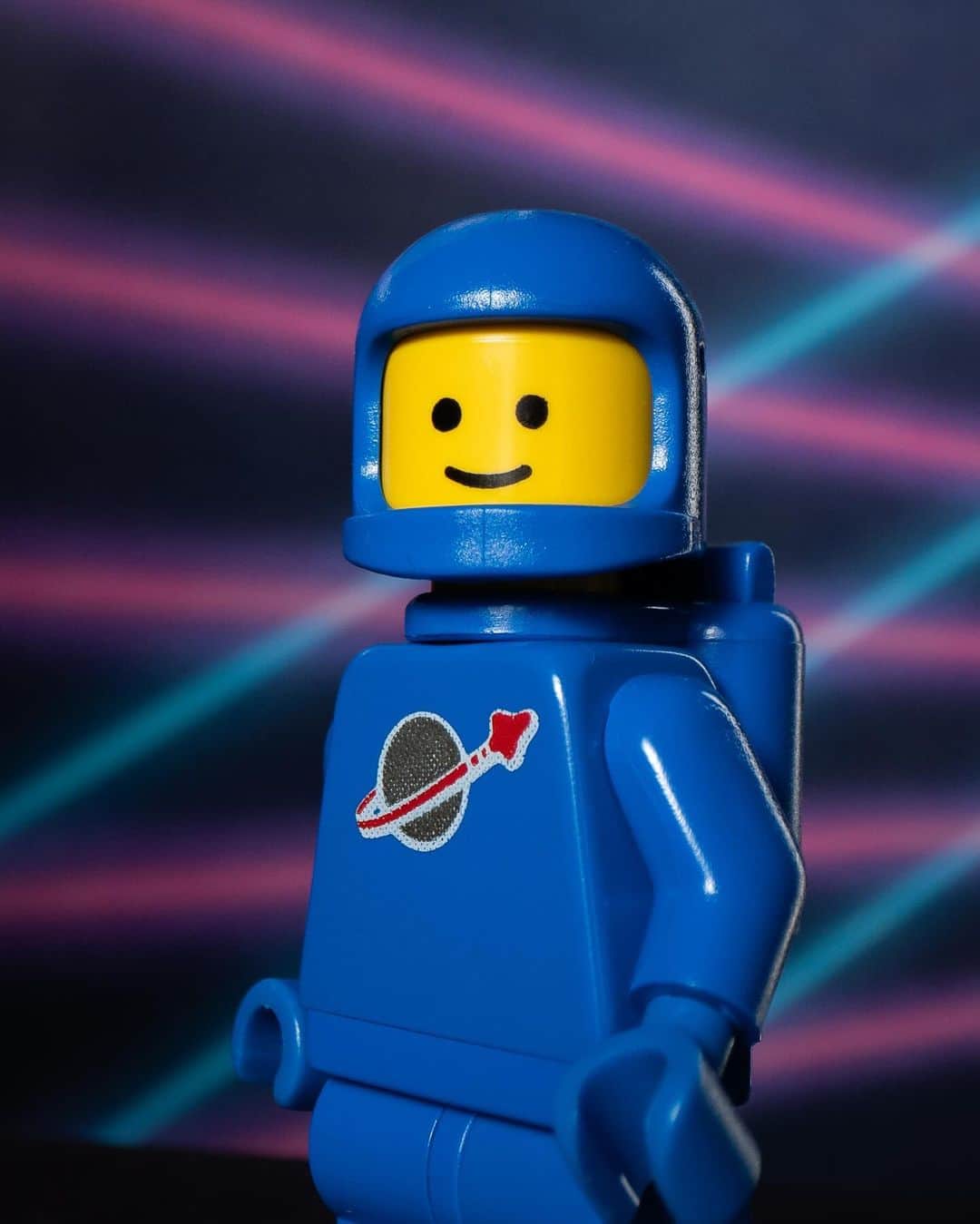 LEGOさんのインスタグラム写真 - (LEGOInstagram)「Throwing it back, cosmic style 🚀💫  #YearbookChallenge #LEGO #LEGOSpace」10月13日 23時26分 - lego