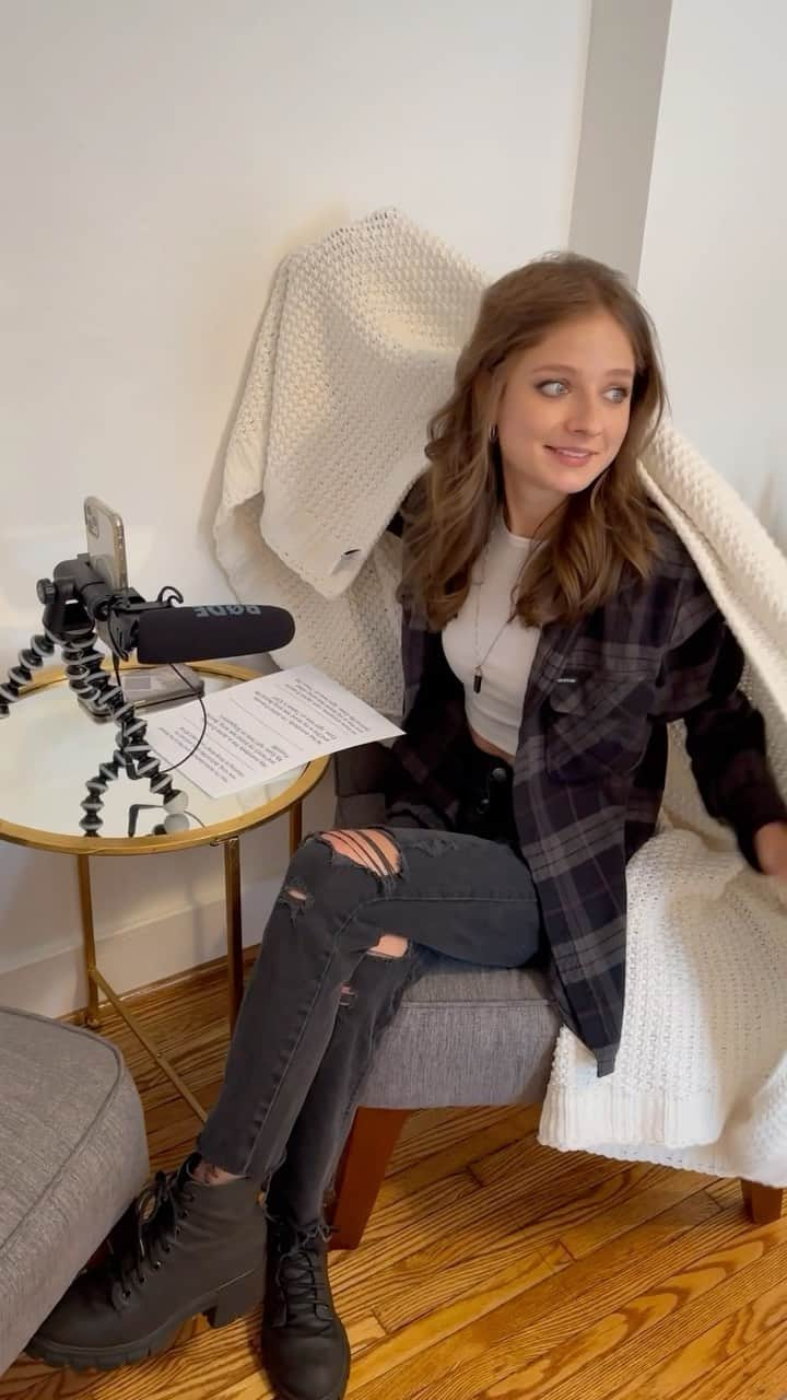 ジャッキー・エヴァンコのインスタグラム：「And that’s on showbiz…  #BehindMyEyes #JackieEvancho #Funny #PopMusic」