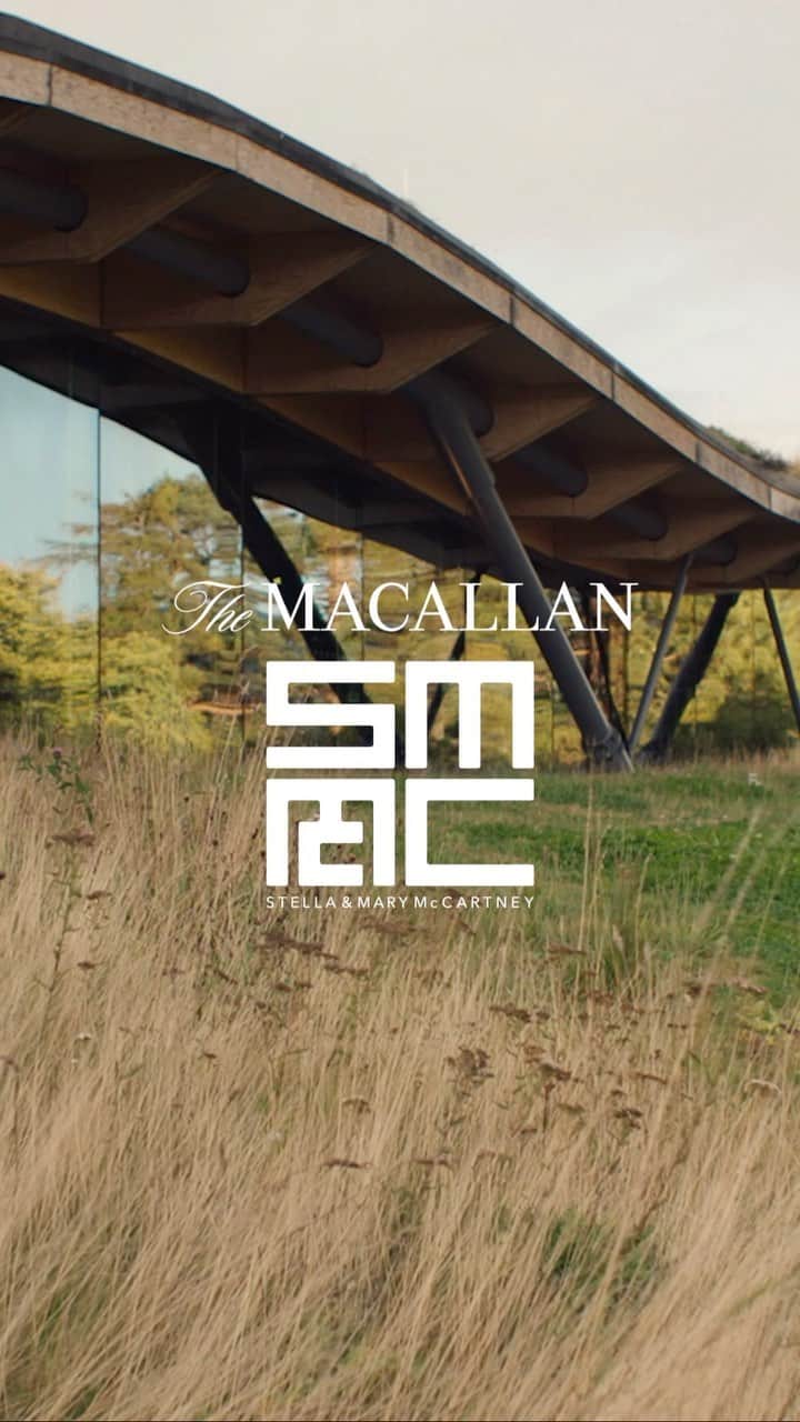 のインスタグラム：「Mary McCartney shares her twist on the classic cocktail, the Bramble, featuring crisp apple soda, fresh berries and The Macallan Double Cask 12 Years Old.   Ingredients: One Large Ice Cube 25ml The Macallan Double Cask 12 Years Old Three Fresh Blackberries Crushed 50ml Apple Soda  Slice of Apple  Directed by @marymccartney  Discover more via link in bio.  Crafted without compromise. Please savour The Macallan responsibly.  #TheMacallan #MaryMcCartney #InspiredbyNature」