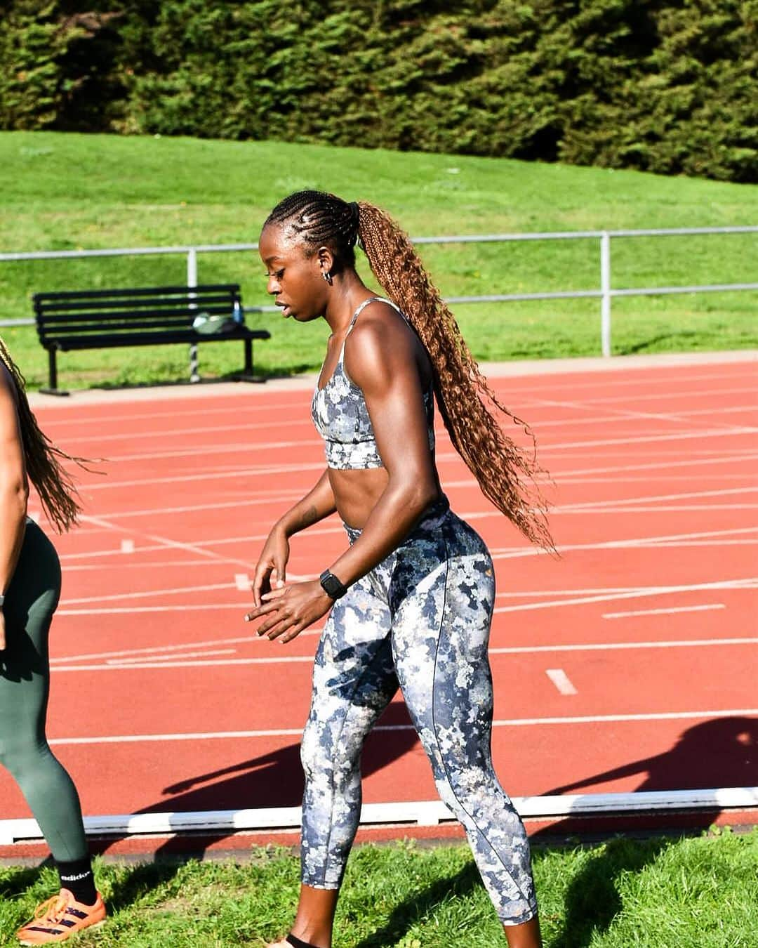 デズリー・ヘンリーさんのインスタグラム写真 - (デズリー・ヘンリーInstagram)「Never be afraid to chase your dreams 🏃🏿‍♀️💨   #Potd #Ootd #bhfyp #FitnessFriday #trackandfield #athletics #track #tracknation #athlete #fitness #training #sport #workout #fitfam #motivation #Athlete #Manifestation #Mood」10月13日 23時36分 - desiree_lh