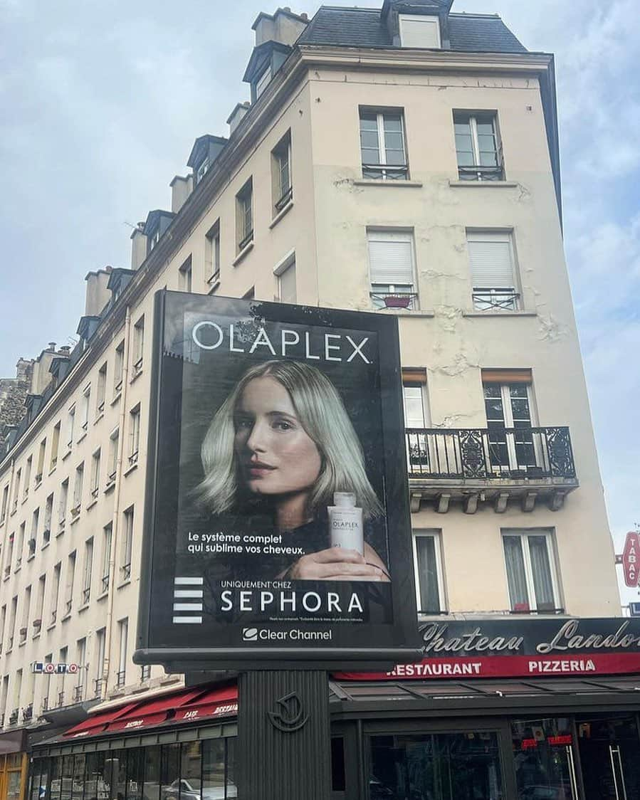 モード・ウェルゼンのインスタグラム：「Spotted in Paris 🇫🇷🥖 @olaplex」