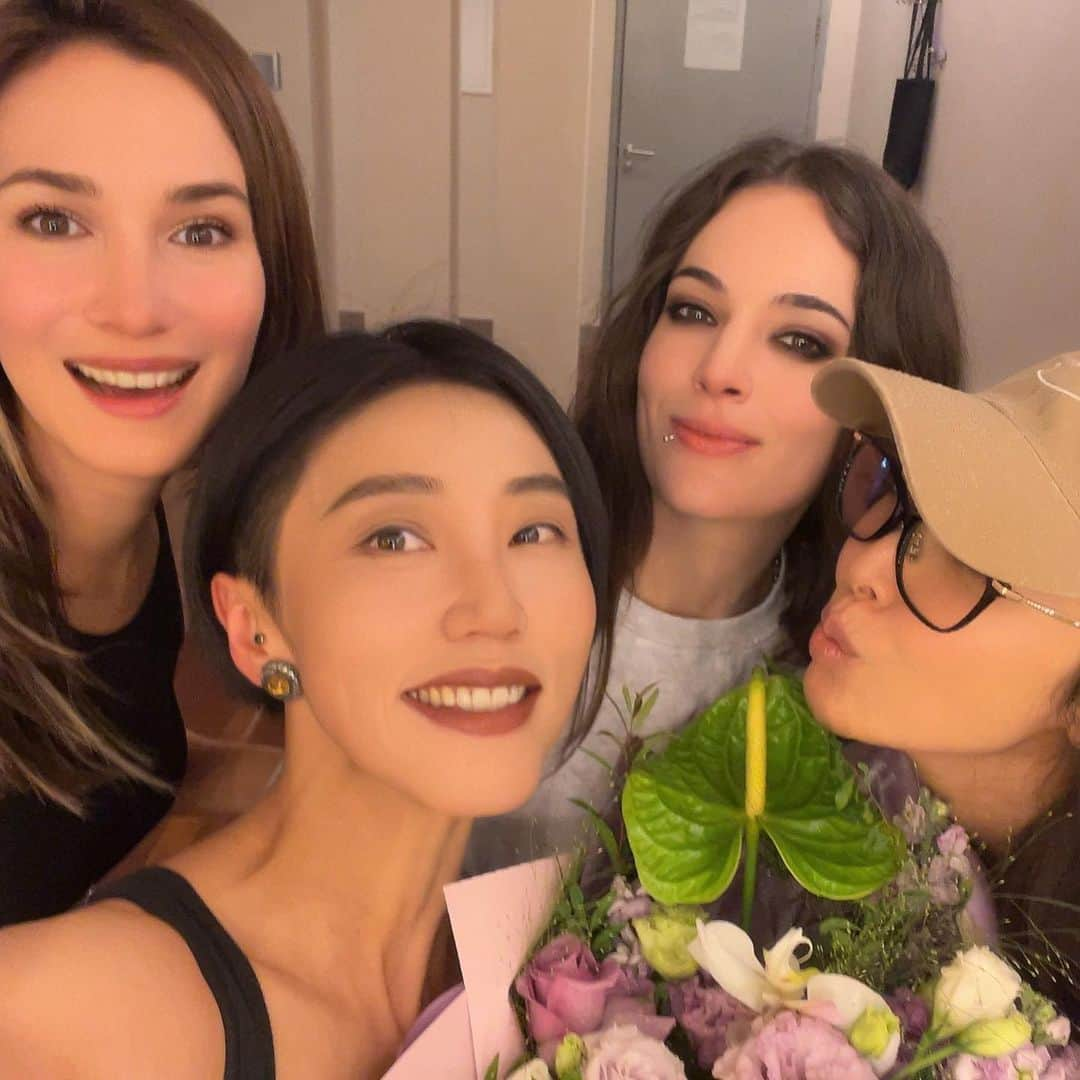 セリーナ・ジェイドのインスタグラム：「@xiexin1023 rocked the stage at the egg in Beijing! Such an inspirational dancer! So happy we could all be there to see the final show!」