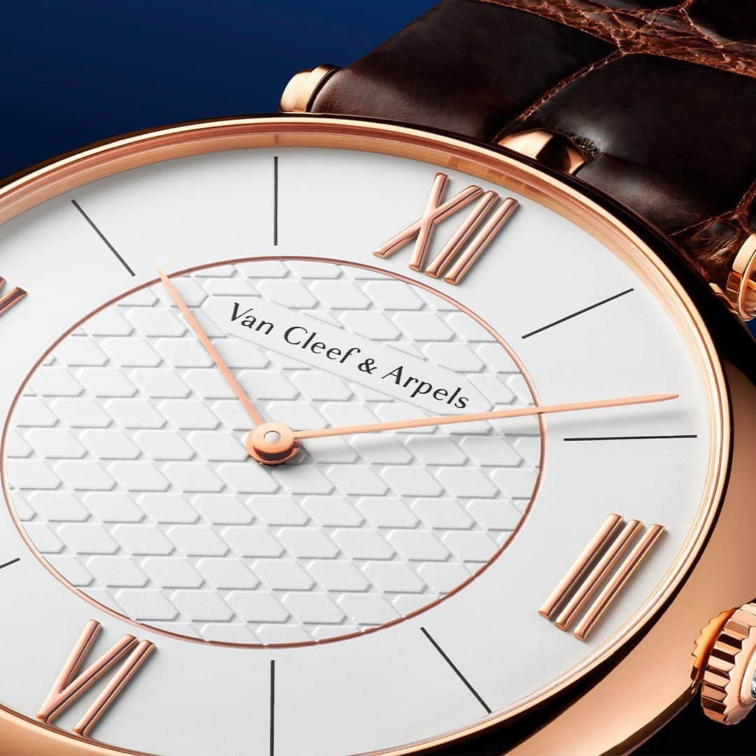 ヴァンクリーフ&アーペルのインスタグラム：「Discover the Pierre Arpels watch, adorning the wrist in a blend of sophistication and subtlety. The ultra-refined case gives this watch a timeless harmony.   #VanCleefArpels #PierreArpelsWatch #VCAwatches」