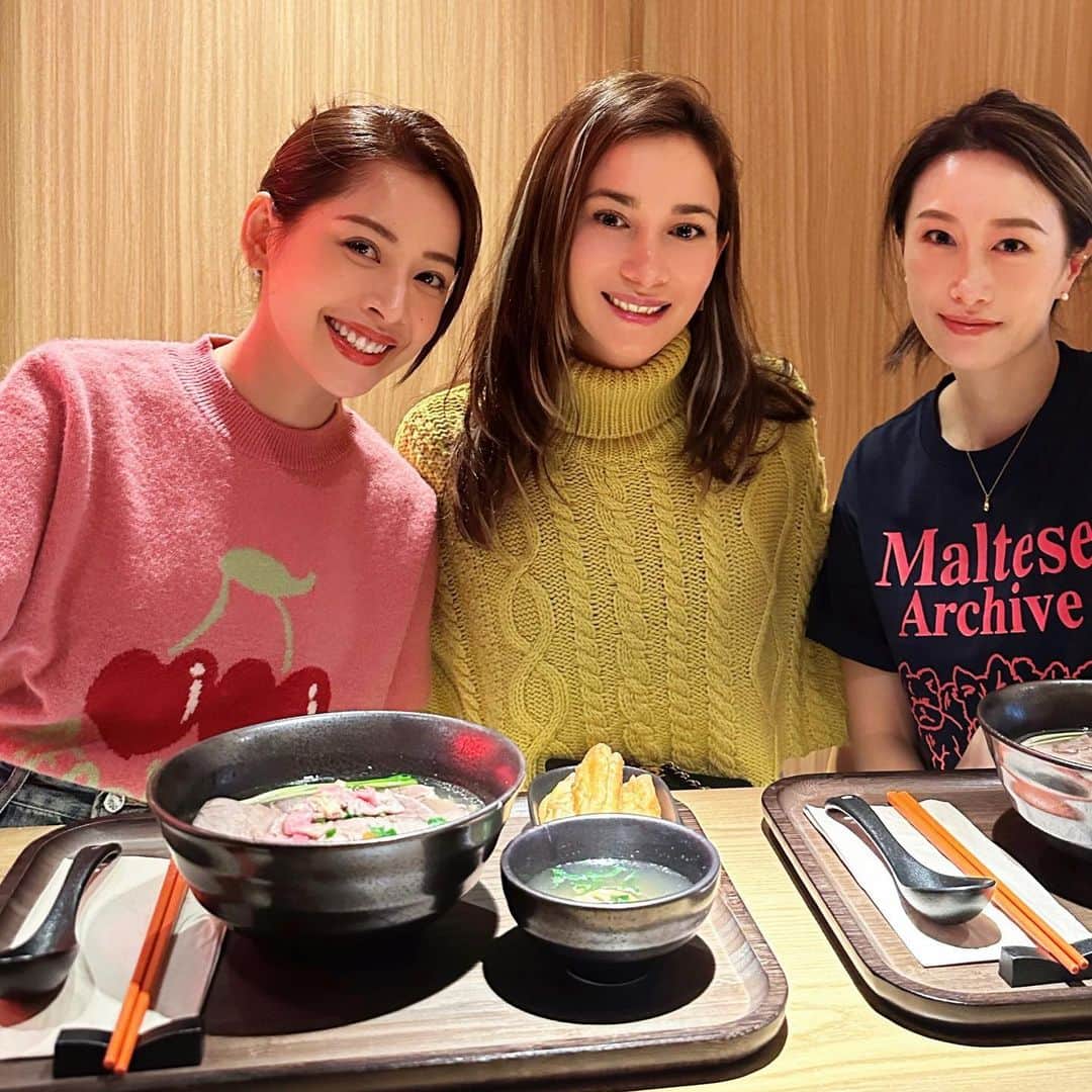 セリーナ・ジェイドのインスタグラム：「Superwoman @chipupu bringing Northern pho to Shanghai! So proud of you!」