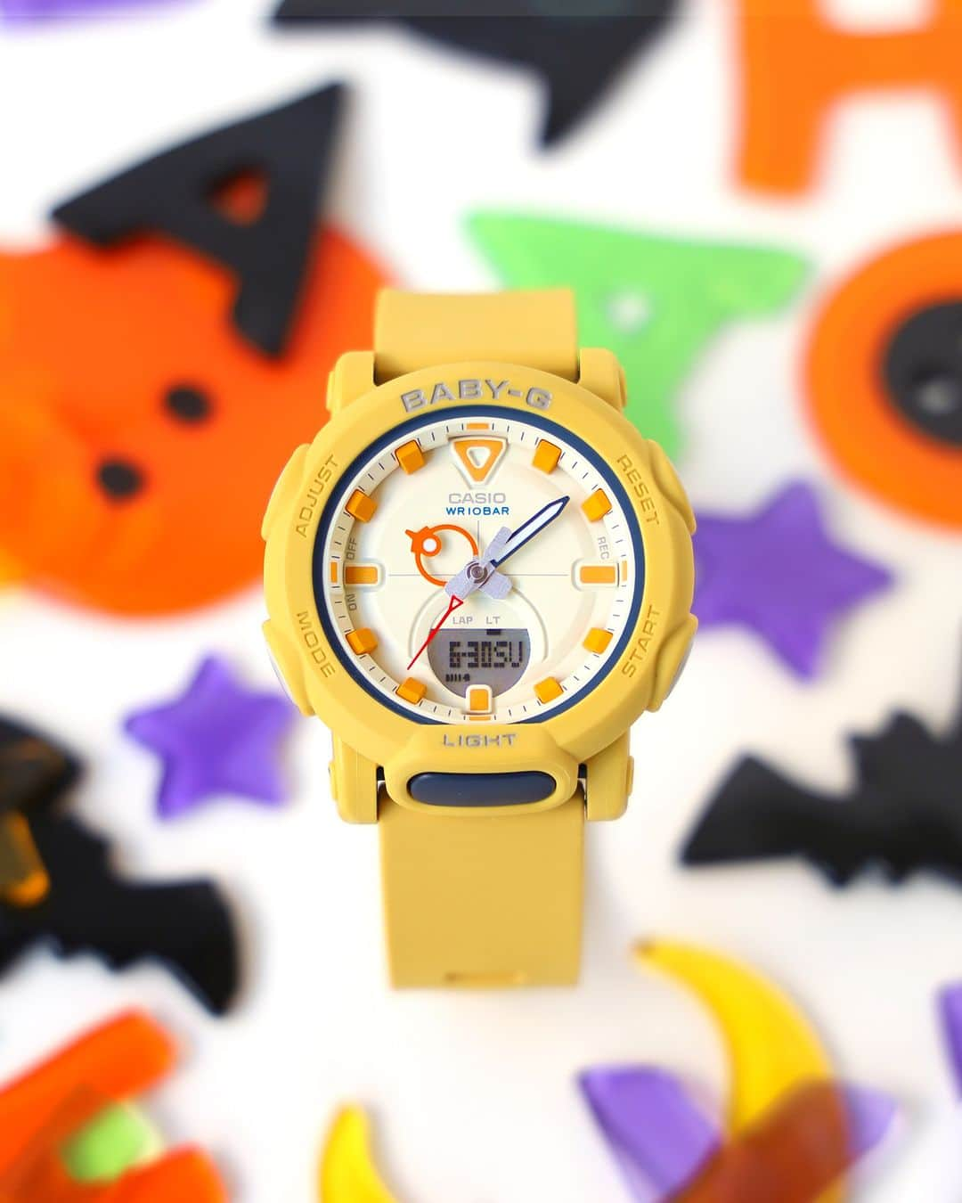 CASIO BABY-G Japan Officialさんのインスタグラム写真 - (CASIO BABY-G Japan OfficialInstagram)「＼可愛いと思ったら🎃でコメントしてね／ ハロウィンの雰囲気にはBGA-310RP-9AJF👻  暗くなりがちな秋冬の服装の ポイントにもなるマスタードカラー🌙  ファッションの差し色としても、 推し色を身につけたい方にもおすすめです🍬  －－－－－－－－－－  ⌚️BGA-310RP-9AJF　￥16,500 *tax included  －－－－－－－－－－  BABY-Gのアカウントでは他にも カラフルな商品を随時発信中📱✨  プロフィールから他の投稿もチェックして お気に入りを見つけてね💖 👉@babyg_jp  #casio #babyg #baby_g #babyg_jp #watch  #カシオ #ベイビージー #babygコーデ #時計 #腕時計 #GSHOCK #G_SHOCK #jkの日常 #カフェ巡り #韓国雑貨 #カジュアルウォッチ #jkブランド #jkにしかできないこと #jkコーデ #高校生 #参戦服 #推しカラー #差し色コーデ #ライブコーデ #ライブ参戦 #ハロウィン #ハロウィンコーデ #ハロウィンアイテム #bga310」10月13日 15時00分 - babyg_jp