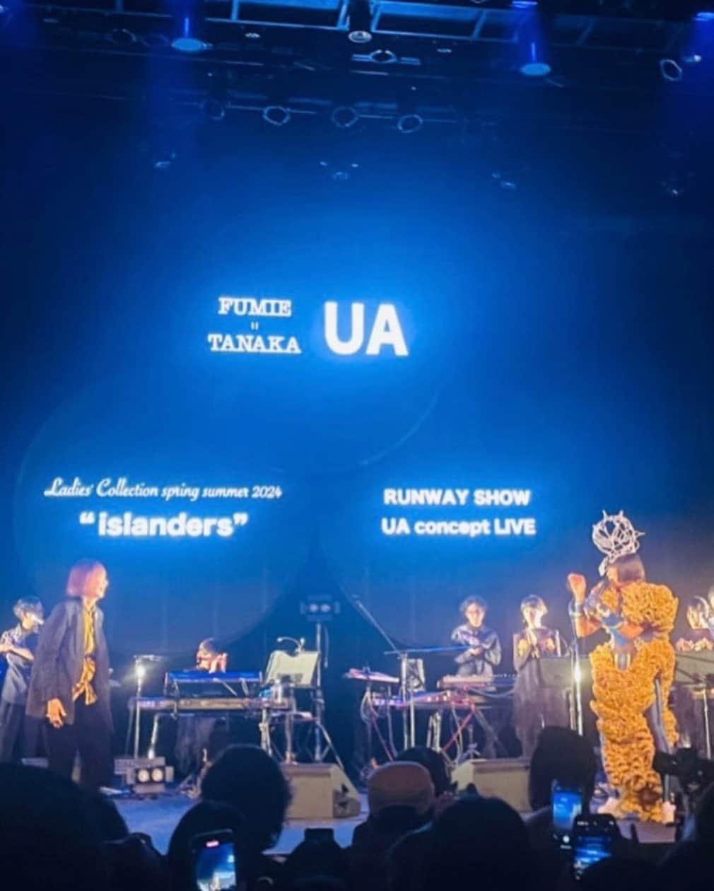 UAさんのインスタグラム写真 - (UAInstagram)「FUMIE TANAKA  Concept Live Show on Oct. 11  恵比寿ガーデンホールにて。  “islanders”  とびきり特別な体験でした。新しい出会いに溢れて。 ありがとう、フミエさん❤️🩵❤️🩵❤️🩵  @fumietanaka_jp @fumifumi4688 @masayoshiokudaira @masayoshiokudairahead @mariko__shimada @ua_anniversary_official  #ua#ウーア」10月13日 15時02分 - ua_japonesiansinger_official