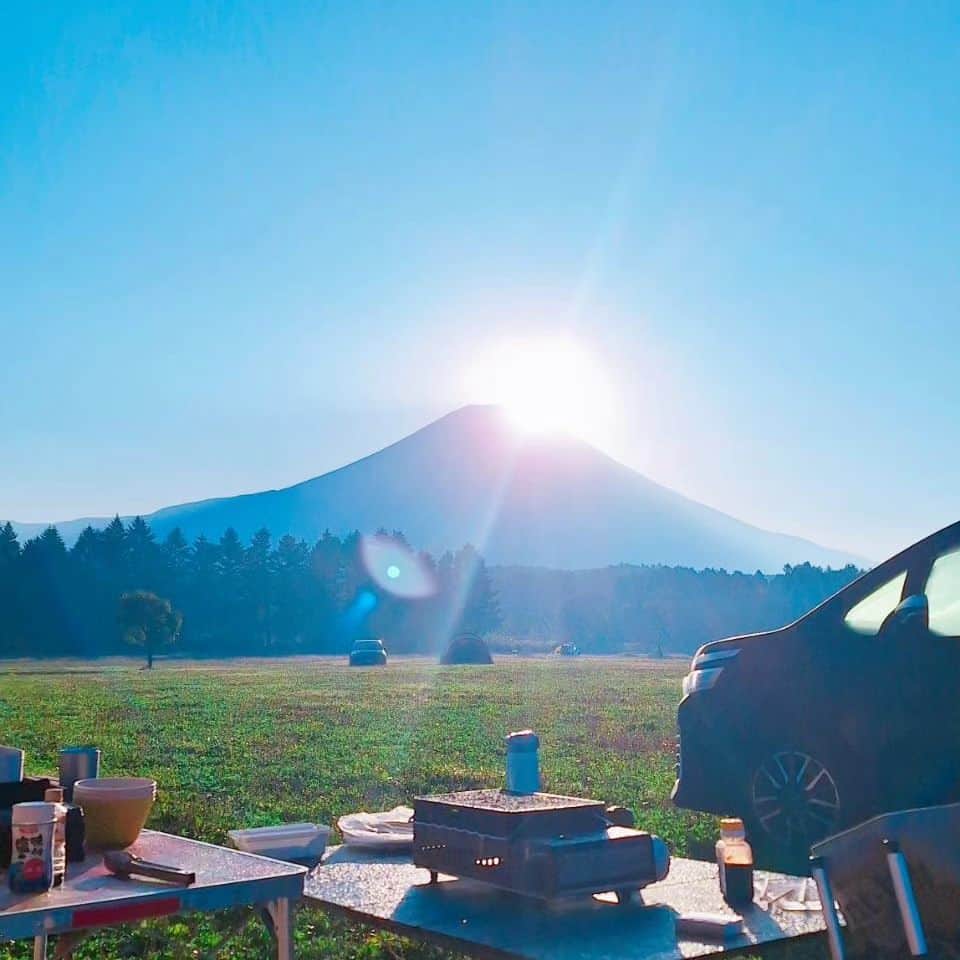 瀧上伸一郎さんのインスタグラム写真 - (瀧上伸一郎Instagram)「ふもとっぱらキャンプ場行って来ました☺ 富士山みたいな男になります！😆」10月13日 15時18分 - takiue_nagareboshi