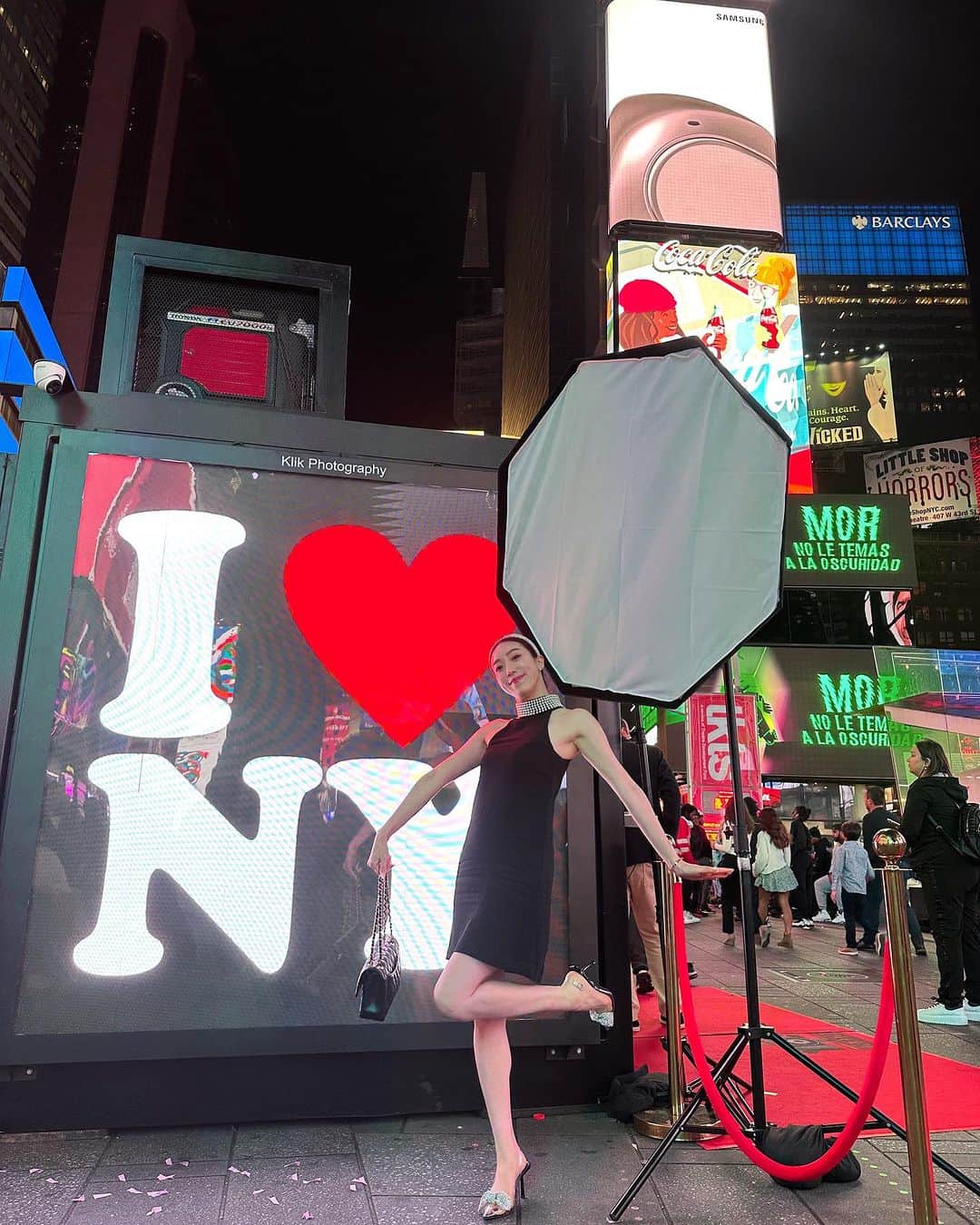 Ruuさんのインスタグラム写真 - (RuuInstagram)「I'm in NYC 🗽❤️  #nyc #timessquare #manhattan」10月13日 15時38分 - ruufabulous