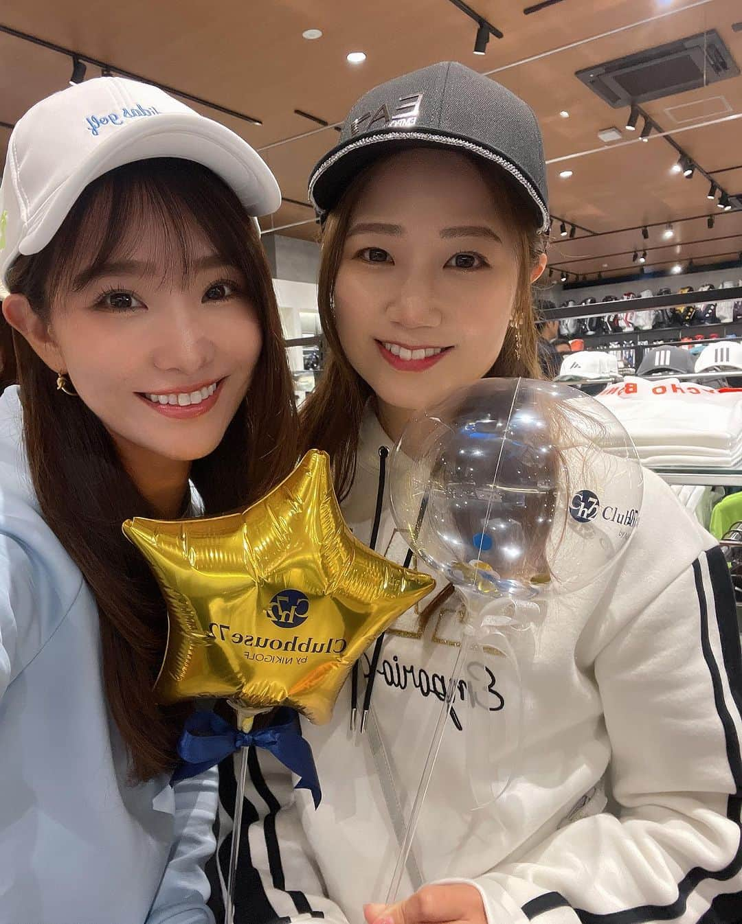 西村いちかさんのインスタグラム写真 - (西村いちかInstagram)「思い出たち🥰 写真だと🍊にしか見えないけどピンクのセットアップも可愛いかった☺️✨  下手すぎたからアプローチチャレンジしたんだけど最後に載せてます😇笑  #二木ゴルフ #clubhouse72  #adidasgolf #ゴルフ女子 #ゴルフ男子 #golf #ゴルフウェア #ゴルフコーデ #골프패션」10月13日 16時06分 - ichika_nishimura