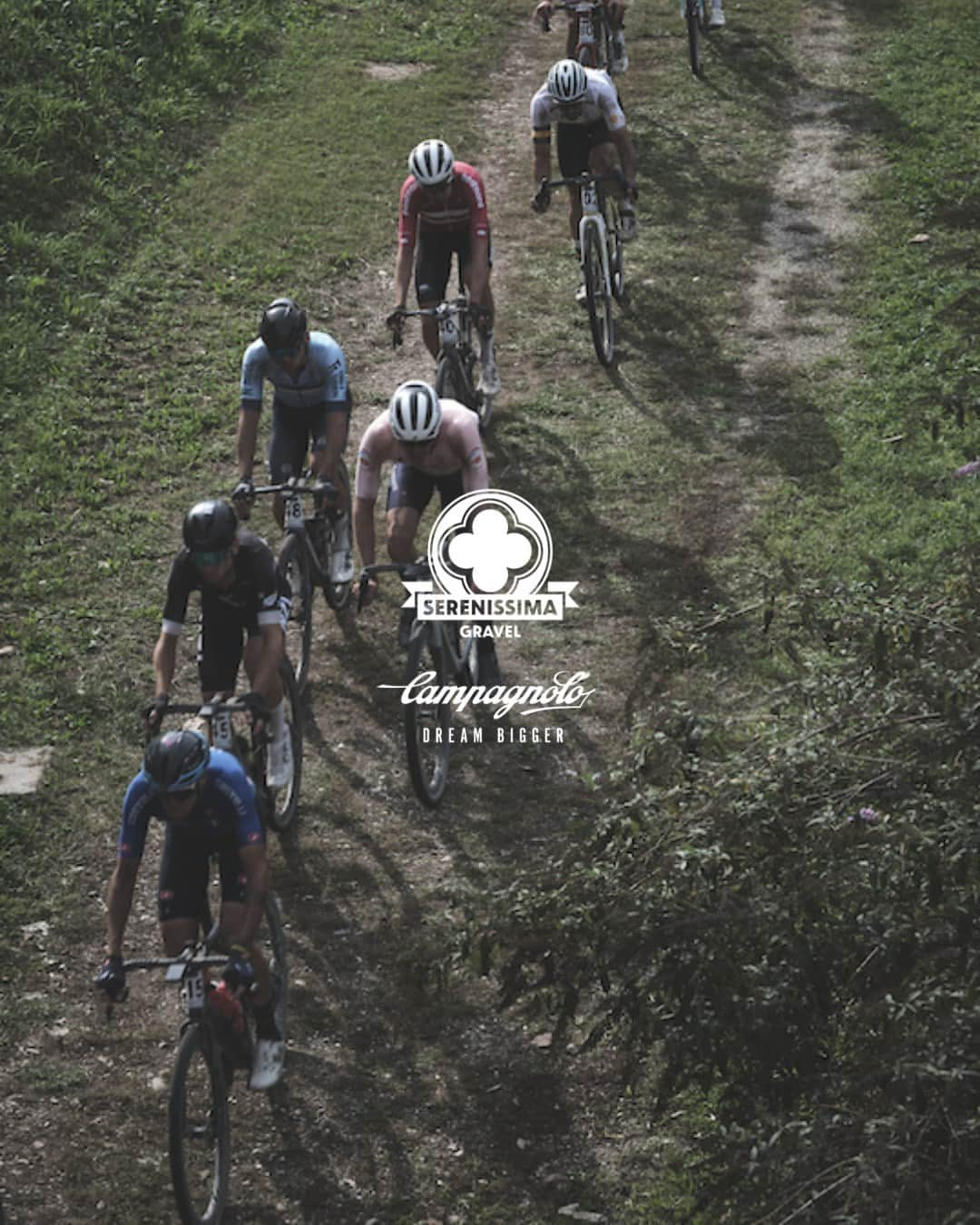 カンパニョーロのインスタグラム：「The gravel event you don't want to miss: Serenissima Gravel returns today.  There's an explosive recipe for the Serenissima Gravel - the competition that brings off-road speed and promises to excite and entertain, restoring an incredible atmosphere to cycling.  Whether you're riding or spectating, you are guaranteed an excting race.  See you there.  #Campagnolo #serenissimagravel #RidetheDreamland @serenissimagravel」