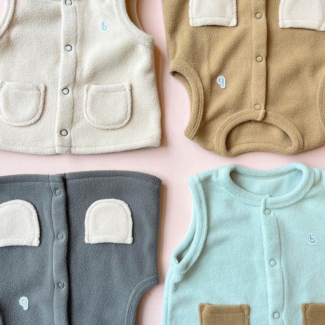 のインスタグラム：「【new arrival】 ＜こども ビームス＞ベビー フリース ベスト . あかちゃんの体温調節に重宝するベビーベスト✨カラー展開が豊富でご出産祝いなどギフトにもおすすめです🎁 . 10/13（金）〜10/23（月） 「あかちゃん フェア」開催👶🏻 期間中、対象のあかちゃんアイテムが10%OFFでお買い求めいただけます❣️ . ▶︎5506-0032-491 ¥4,950（税込） . ※画像右下の【保存ボタン】で後から探しやすくなります💫 . #kodomobeams #beams #daikanyama  #こどもビームス #ビームス #代官山 #tokyo #japan #trip #別注 #ベビー #ベビーサイズ #ご出産祝い #ご出産準備 #あかちゃんフェア #東京 #こどもふく #도쿄 #아기옷 #도쿄쇼핑 #여행 #일본여행  新作アイテムはプロフィールのリンク🔗からビームス公式サイト、こども ビームスページをチェック❗️ ※お問い合わせにつきましては、お電話にて承ります。」