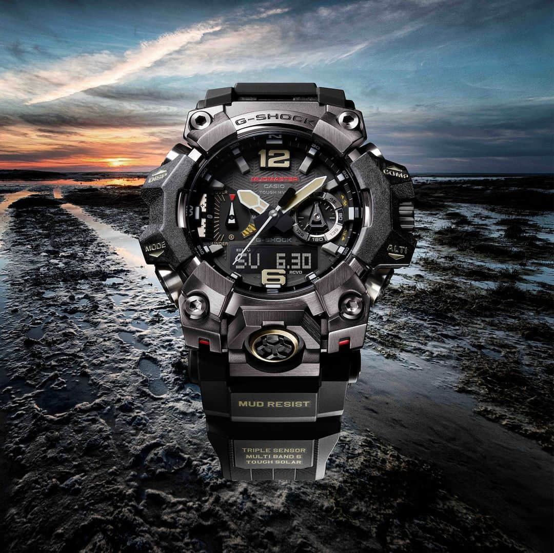 G-SHOCKさんのインスタグラム写真 - (G-SHOCKInstagram)「MUDMASTER GWG-B1000  金属パーツによる強固な外装で高い耐久性と装着性を実現したMASTER OF G MUDMASTERのフラッグシップモデル「GWG-B1000」が新登場。  異素材のパーツを組み合わせたガード構造を新たに開発し、最先端の技術で加工・成形。複雑な造形を精密に仕上げました。ケースとベゼルの一部、バンドにはバイオマスプラスチックを採用。自然環境にも配慮したモデルです。  Enjoy both fearless adventure and a comfortable fit with this tough and rugged MASTER OF G MUDMASTER flagship timepiece. This watch delivers outstanding durability with a robust exterior incorporating a guarding structure built with metal components.  The use of bio-based resins for the case, some bezel components, and the band make for a watch that demonstrates the MUDMASTER commitment to the environment.  GWG-B1000-1AJF  #g_shock #masterofg #mudmaster #gwgb1000 #mudresist #watchoftheday #防塵 #防泥 #腕時計 #腕時計魂 #腕時計くら部 #今日の腕時計 #腕時計コーデ」10月13日 17時00分 - gshock_jp