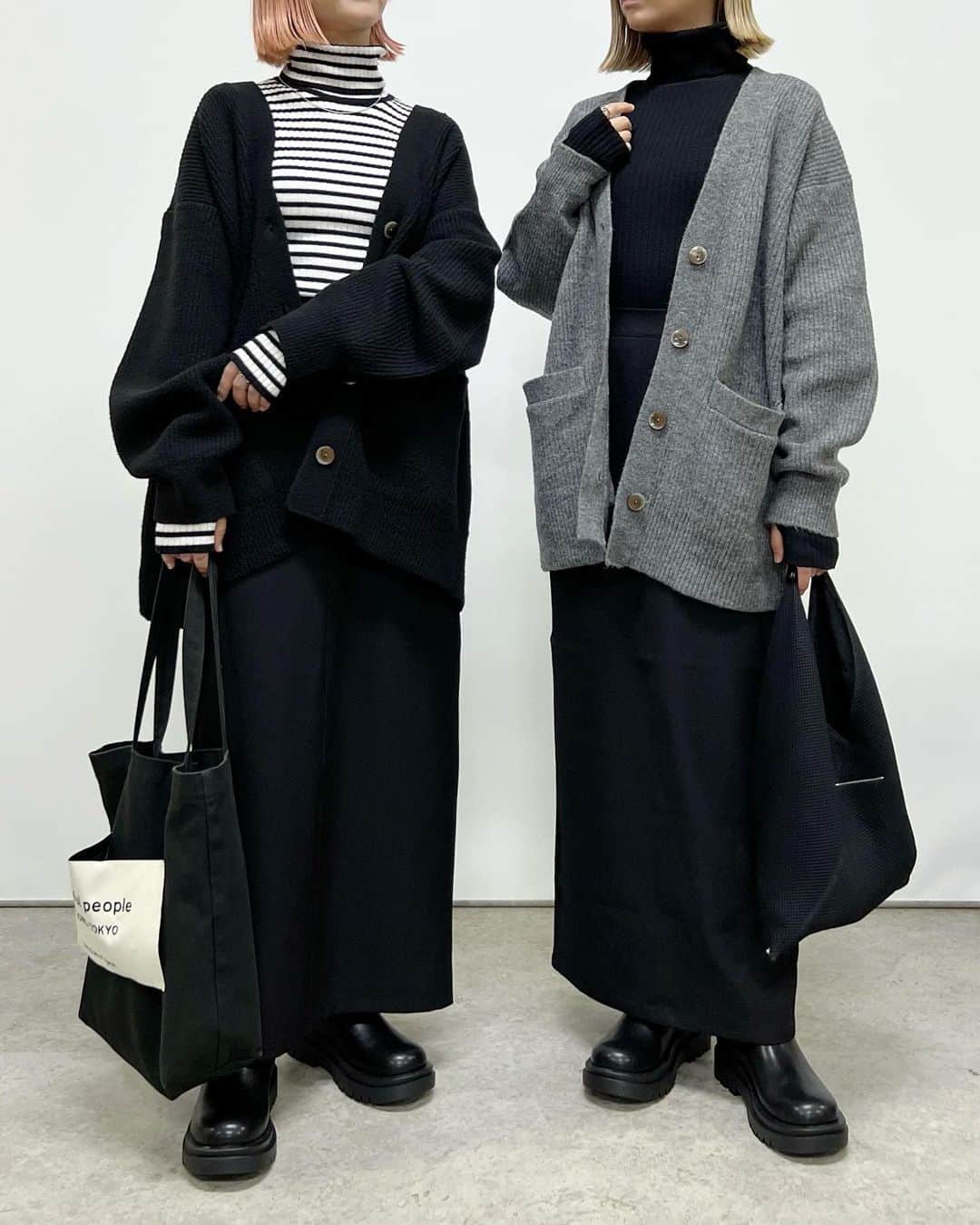 SAYUNAOさんのインスタグラム写真 - (SAYUNAOInstagram)「しまむら FLC×SAYUNAO 指穴付きリブニットを使った着回し7コーデ  9月27日(水)より一部店舗と オンラインにて発売された しまむらコラボアイテム🌿  日々コメントや購入のご報告など たくさん頂き本当に励みになっています♪ ありがとうございます✧˖°  伸縮性があって着心地がいい 指穴付きのタートルネックリブニット １枚でもレイヤードしても着れるので 持っているとコーデの幅が広がるアイテムです◎  ◼︎TT*タートルボーダーPO◼︎ ブラック Msize 529-2913 /  Lsize 529-2914 ◼︎TT*タートルニットPO◼︎ ブラック Msize 529-2915 / Lsize 529-2917  【3枚目】 GU ユニセックス #フランネルチェックシャツ (Lsize) しまむら TT*カーゴナローSK(Msize) ブラック 522-2900   【4枚目】 しまむら TT*MA1ベスト(Msize) ブラック528-1944、カーキ 528-1939 しまむら TT*ワイドPT(Msize) ブラック 525-6075、キャメル 525-6077  【5枚目】 GU WOMEN #パフィータッチオーバーサイズカーディガン (Lsize) しまむら TT*カーゴナローSK(Msize) ブラック 522-2900   【6枚目】 しまむら TT*リラックスオーバーJK(Msize) ブラック 528-2262、キャメル 528-2264 しまむら TT*ワイドPT(Msize) ブラック 525-6075、キャメル 525-6077  【7枚目】 GU ユニセックス #フランネルチェックシャツ (Lsize) GU WOMEN #ローライズバギージーンズ (Ssize)  【8枚目】 しまむら TT*MA1ベスト(Msize) ブラック528-1944、カーキ 528-1939 しまむら TT*カーゴナローSK(Msize) ブラック 522-2900 、カーキ522-2907  【9枚目】 しまむら TT*リラックスオーバーJK(Msize) ブラック 528-2262、キャメル 528-2264 しまむら TT*カーゴナローSK(Msize) ブラック 522-2900 、カーキ522-2907  左sayu  右nao 身長157㎝で上記アイテム着用しています🦕🦕  少しでも参考にして頂けたらうれしいです♪  @shimastyle.jp @grshimamura @flc___official #PR」10月13日 16時59分 - sn__linklink