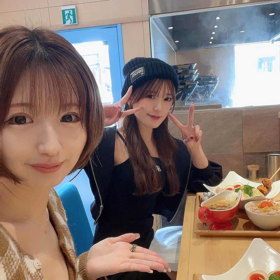 サニーデイガールズのインスタグラム：「スーパードーム大和高田店イメージガールの駒井まちです！ 先日SDGのみきてぃとランチしてきたよ🍜🍜 少食めなみきてぃと大食いめなコンビなのでバランスが取れています( ^＿^ )」