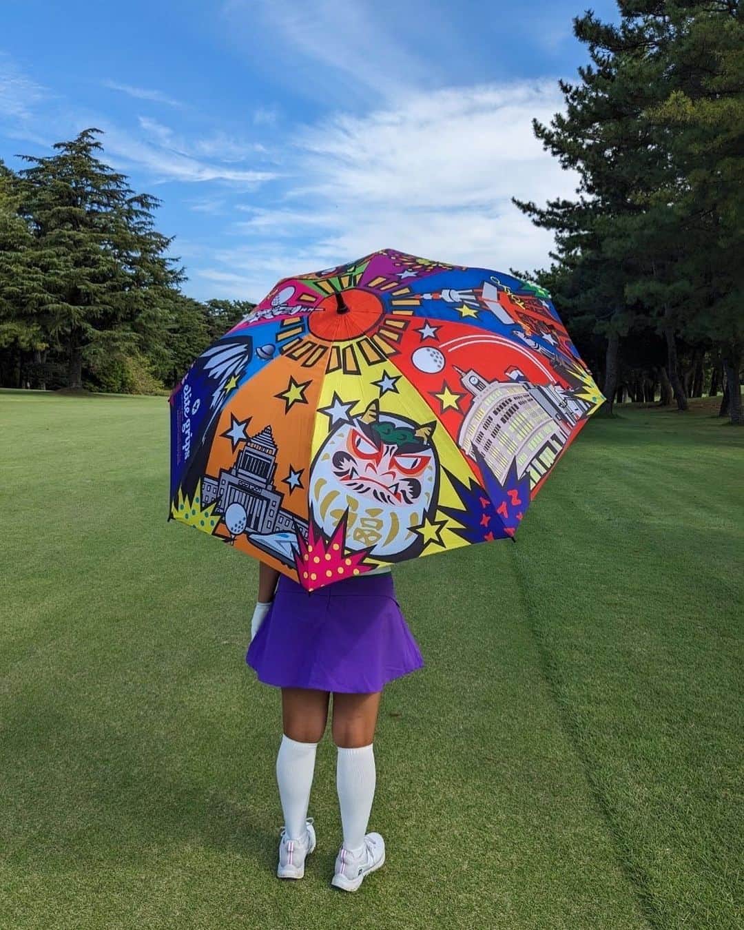 倉田珠里亜のインスタグラム：「. いつも使ってるとどこのー？って聞かれる傘は @elitegrips です⛱ 真似しよ！ってよく言ってもらえてうれし☺️ カラフルで可愛いよね🤍  #elitegrips」