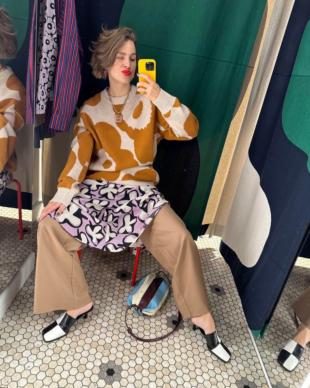 マリメッコのインスタグラム：「Enjoy some of our favorite Marimekko looks from the week. Your color pairings, accessory styling, bag placements—simply sublime. ✨   Share your Marimekko moments with #marimekko and @marimekko for a chance to be featured.」
