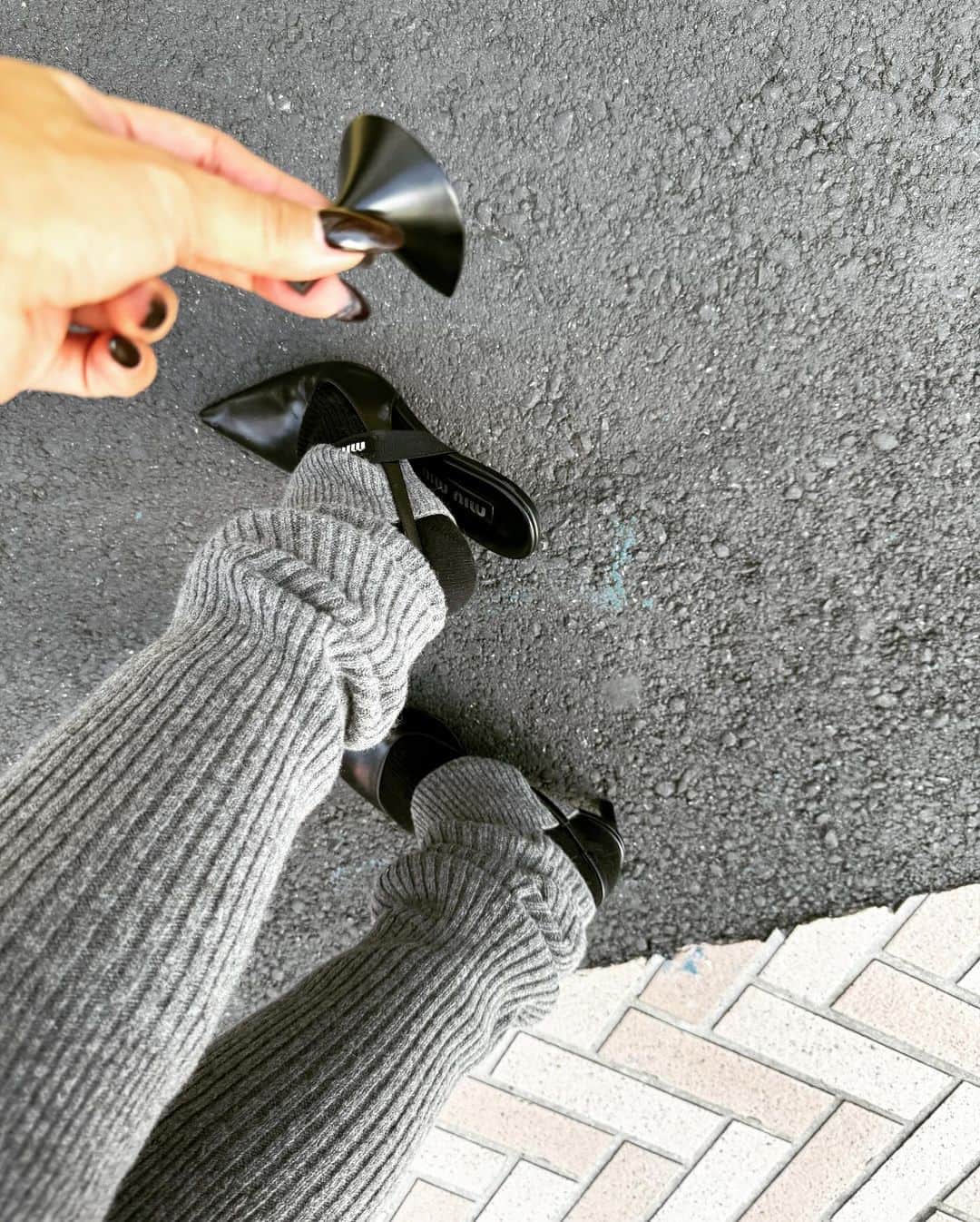 YOONさんのインスタグラム写真 - (YOONInstagram)「Leave me to 𝒎𝒚 𝒕𝒉𝒐𝒖𝒈𝒉𝒕𝒔 so I can find the 𝒃𝒆𝒔𝒕 #idea, not the consensus idea in my broken heel. 😌💅🏽🍭💓」10月13日 17時27分 - yoon_ambush