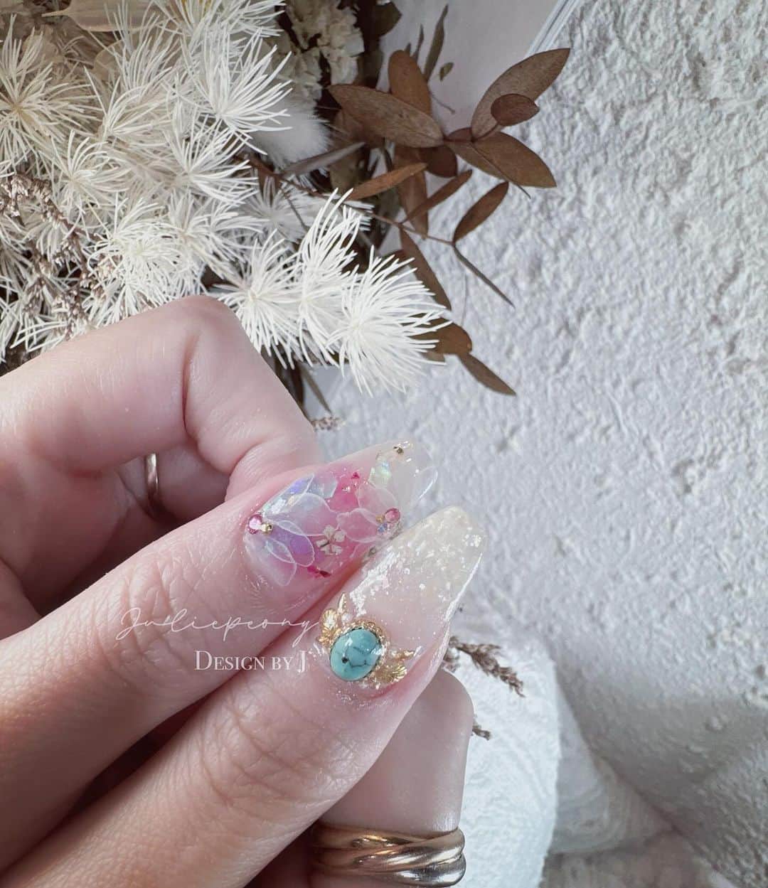 juliepeonyのインスタグラム：「人見人愛的 #水染花」