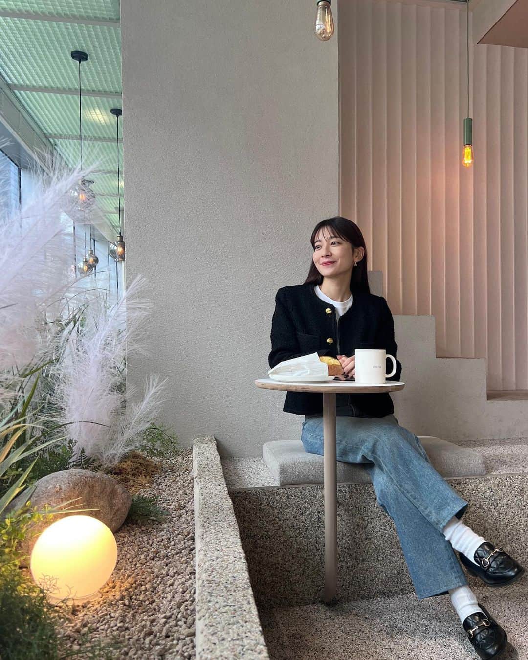 山本里菜さんのインスタグラム写真 - (山本里菜Instagram)「.  귀여운 카페..🤍✨  #カフェ」10月13日 17時59分 - rinayamamoto_0622