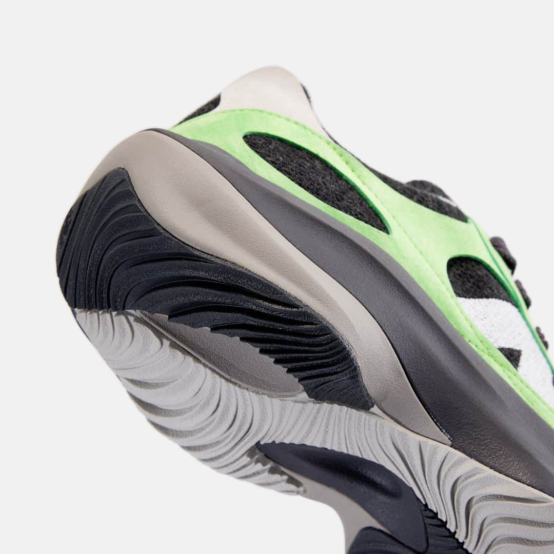 ABC-MART Grand Stageさんのインスタグラム写真 - (ABC-MART Grand StageInstagram)「・ ＜10/18　Release＞   NEW BALANCE UWRPDKOM GREEN(KOM) ￥22,000  より現代的なファッション空間に合わせて進化させるために、見慣れたものをあえて歪ませた彫刻的で近未来的なデザインで表現されたShiftedシリーズの新モデル「WRPD Runner」。ブランドを象徴するクラシカルな表情と最新テクノロジーを融合させることにより、モダンコンテンポラリーを感じさせるデザインに仕上げた。  販売店舗 ABC-MART GRAND STAGE ONLINE STORE  #abcmart #abcマート #abcgs #nb #newbalance #ニューバランス #UWRPDKOM #WRPDRunner #newbalance_lifestyle」10月13日 18時00分 - abcmart_grandstage